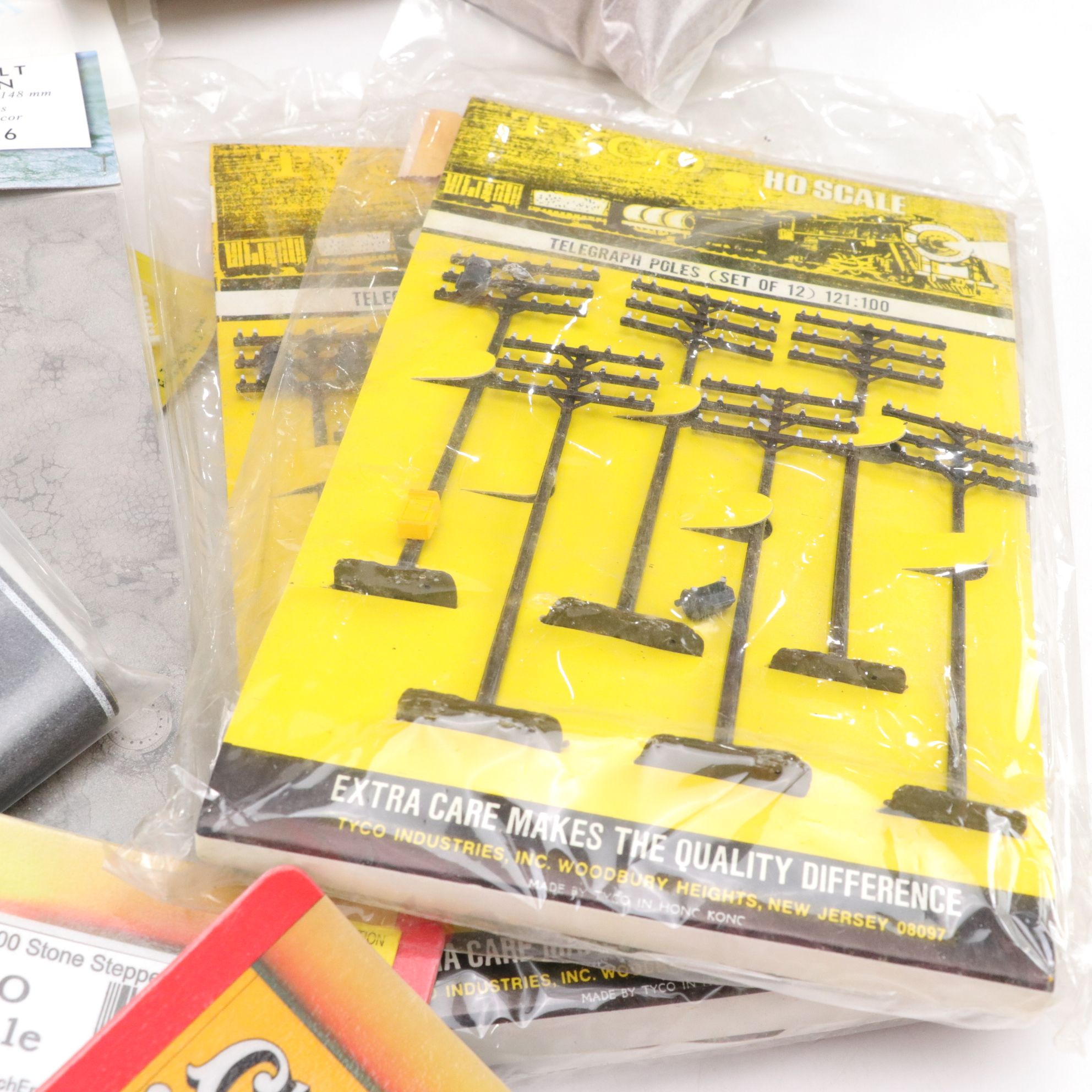 Miniature Train Kits Including HO Scale Railroad Scenery, Diecast Models & More