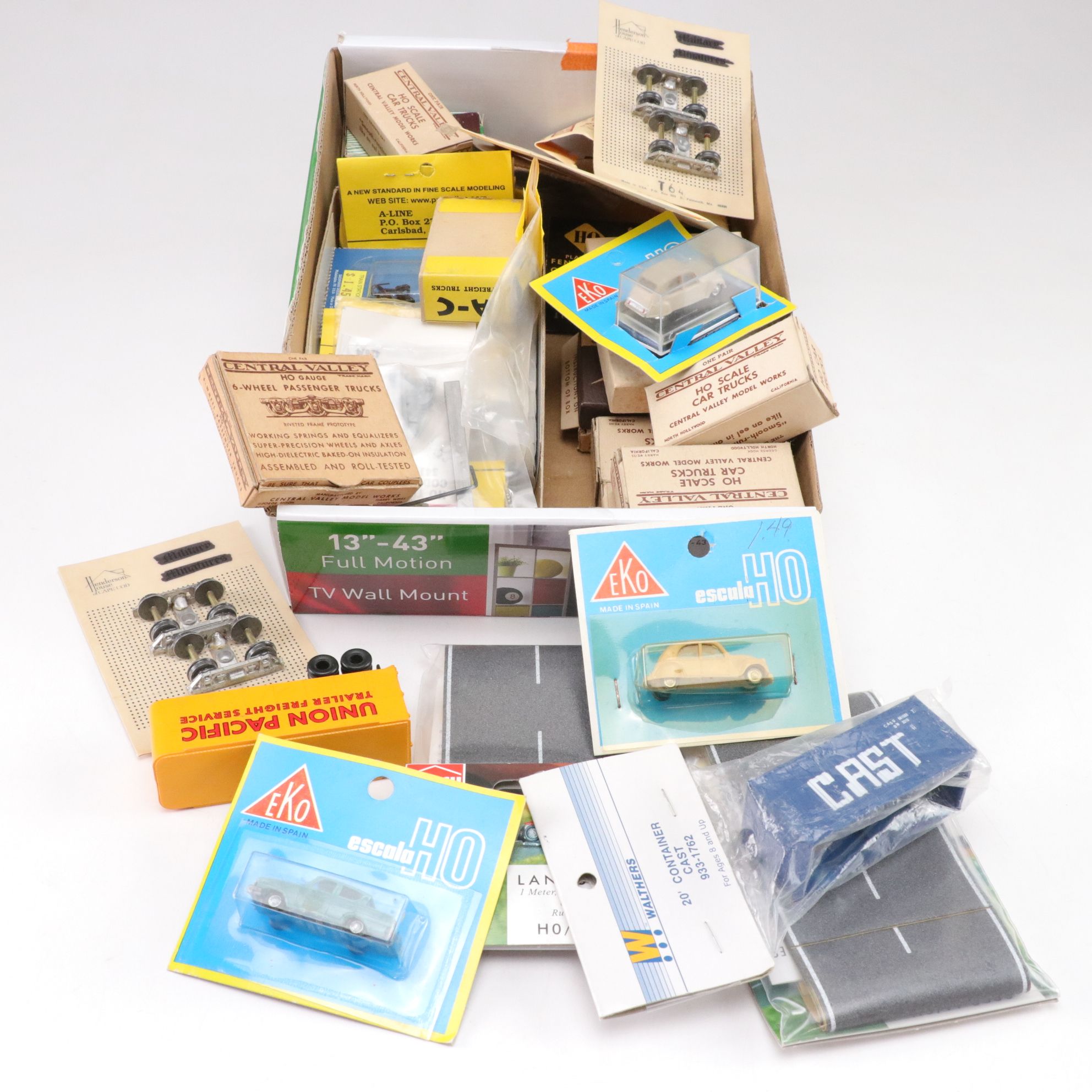 Miniature Train Kits Including HO Scale Railroad Scenery, Diecast Models & More