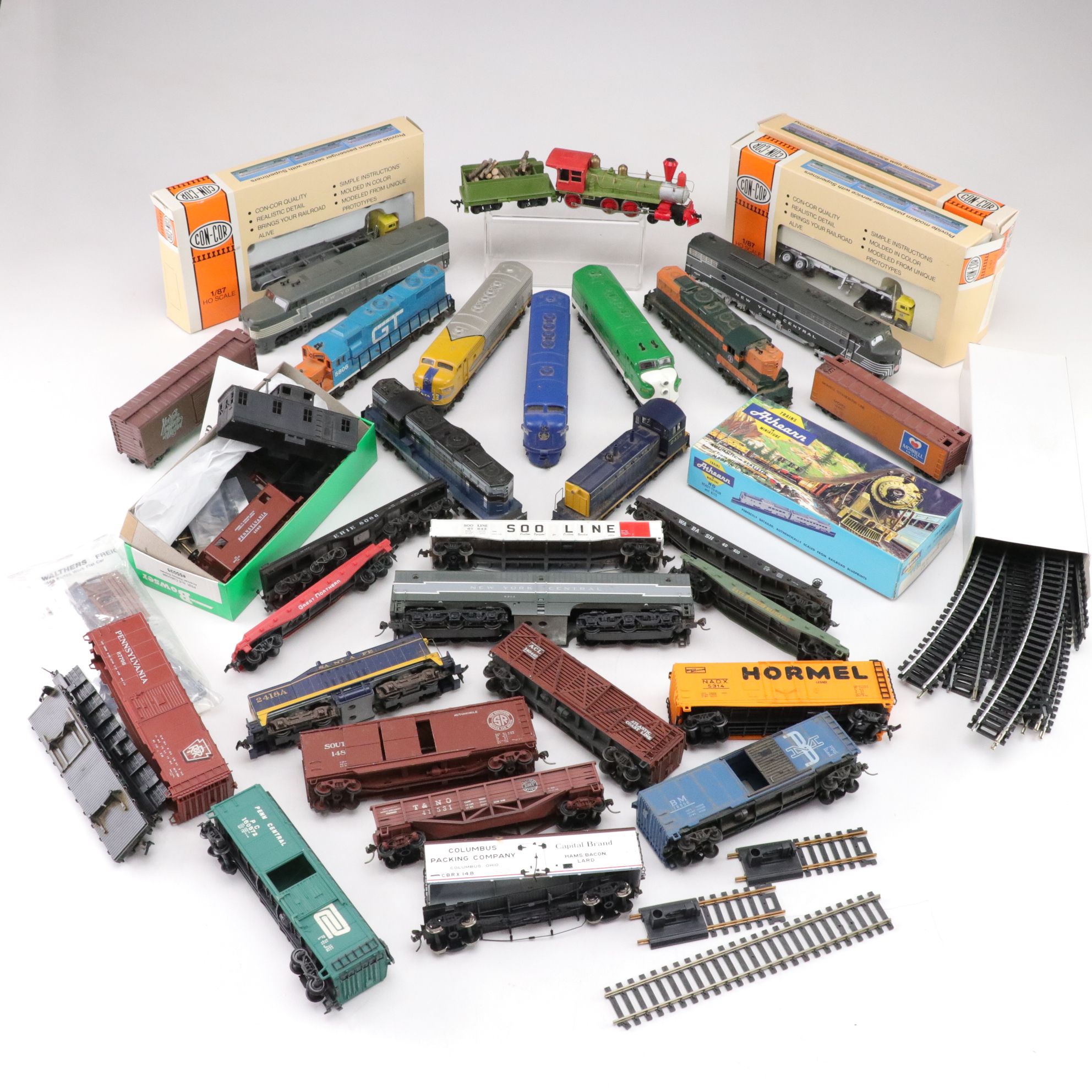 HO Gauge Electric Locomotives, Boxcars & More