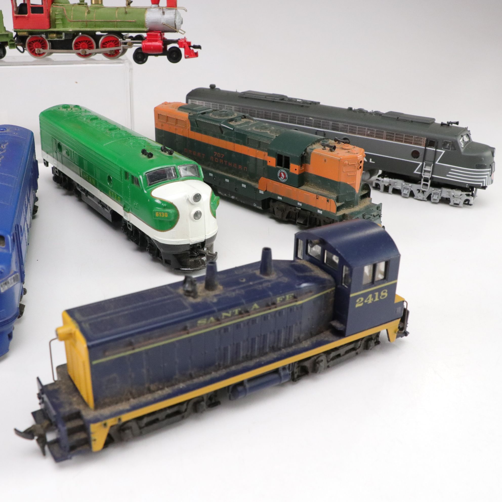 HO Gauge Electric Locomotives, Boxcars & More
