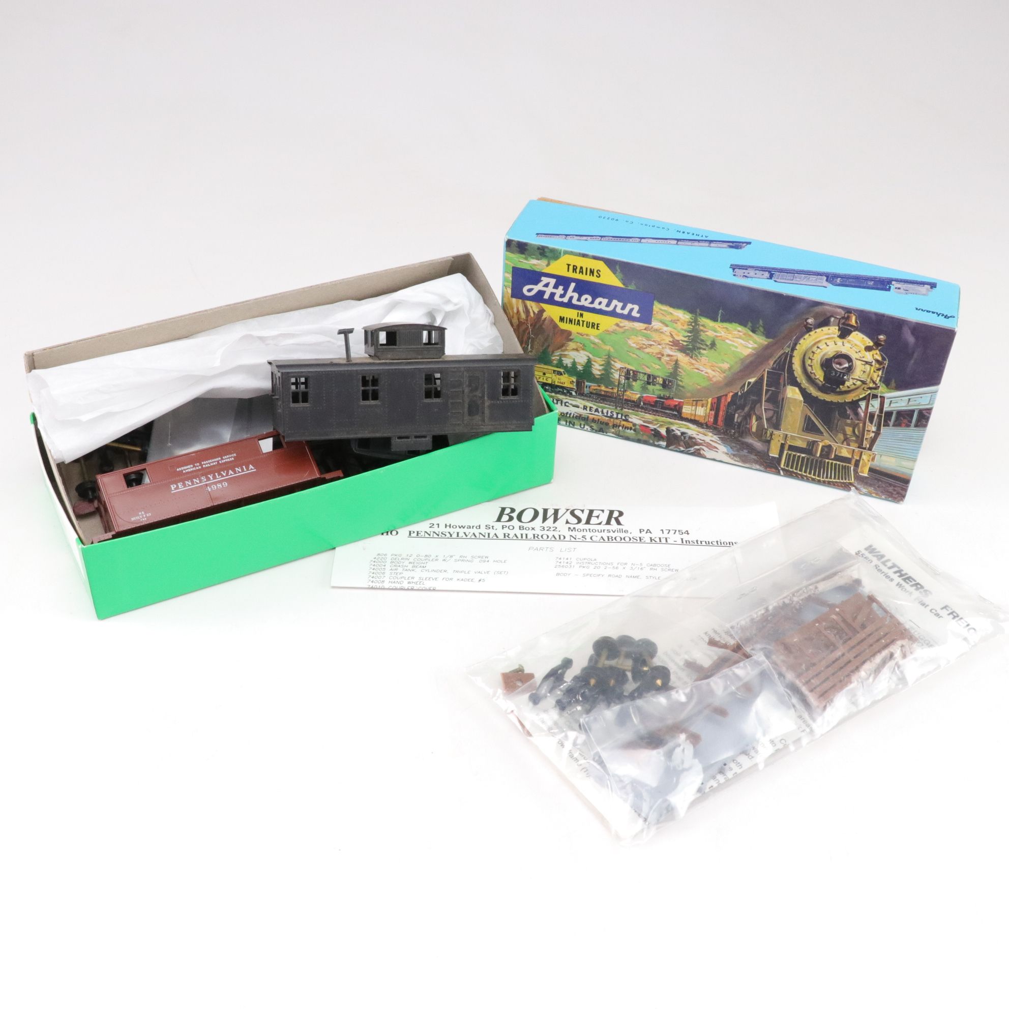 HO Gauge Electric Locomotives, Boxcars & More