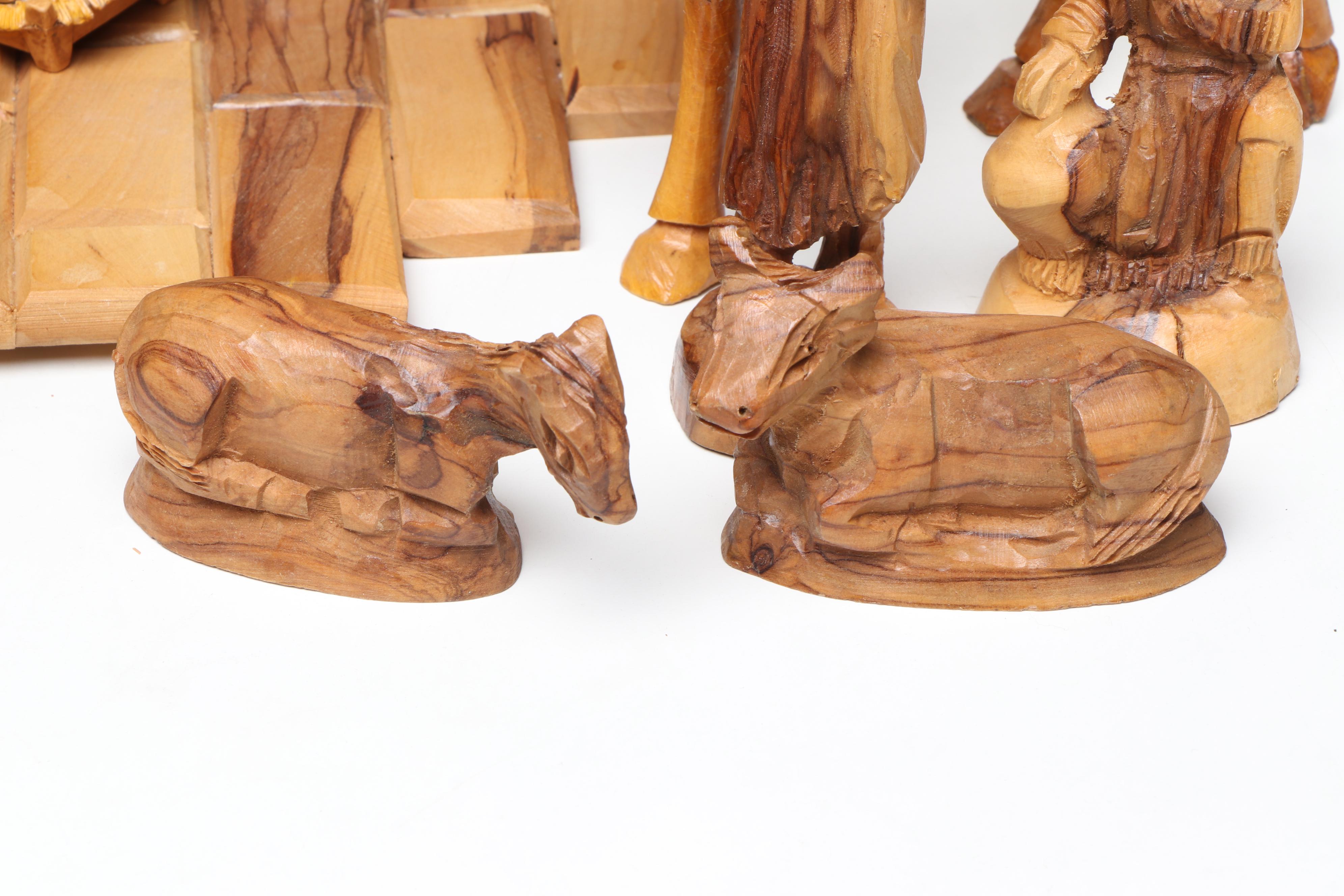 Fontanini Baby Jesus and Carved Olive Wood Nativity Scene