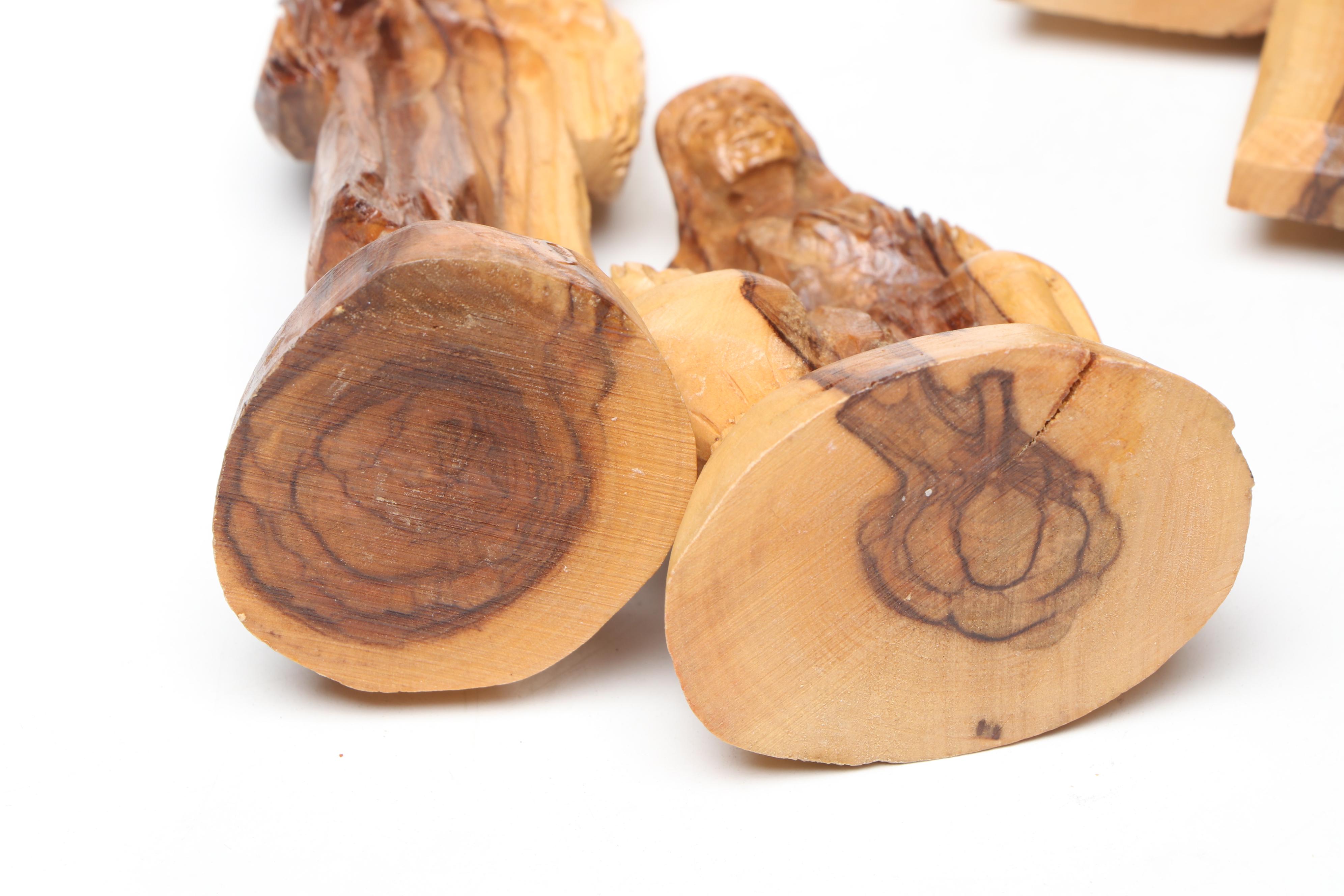 Fontanini Baby Jesus and Carved Olive Wood Nativity Scene