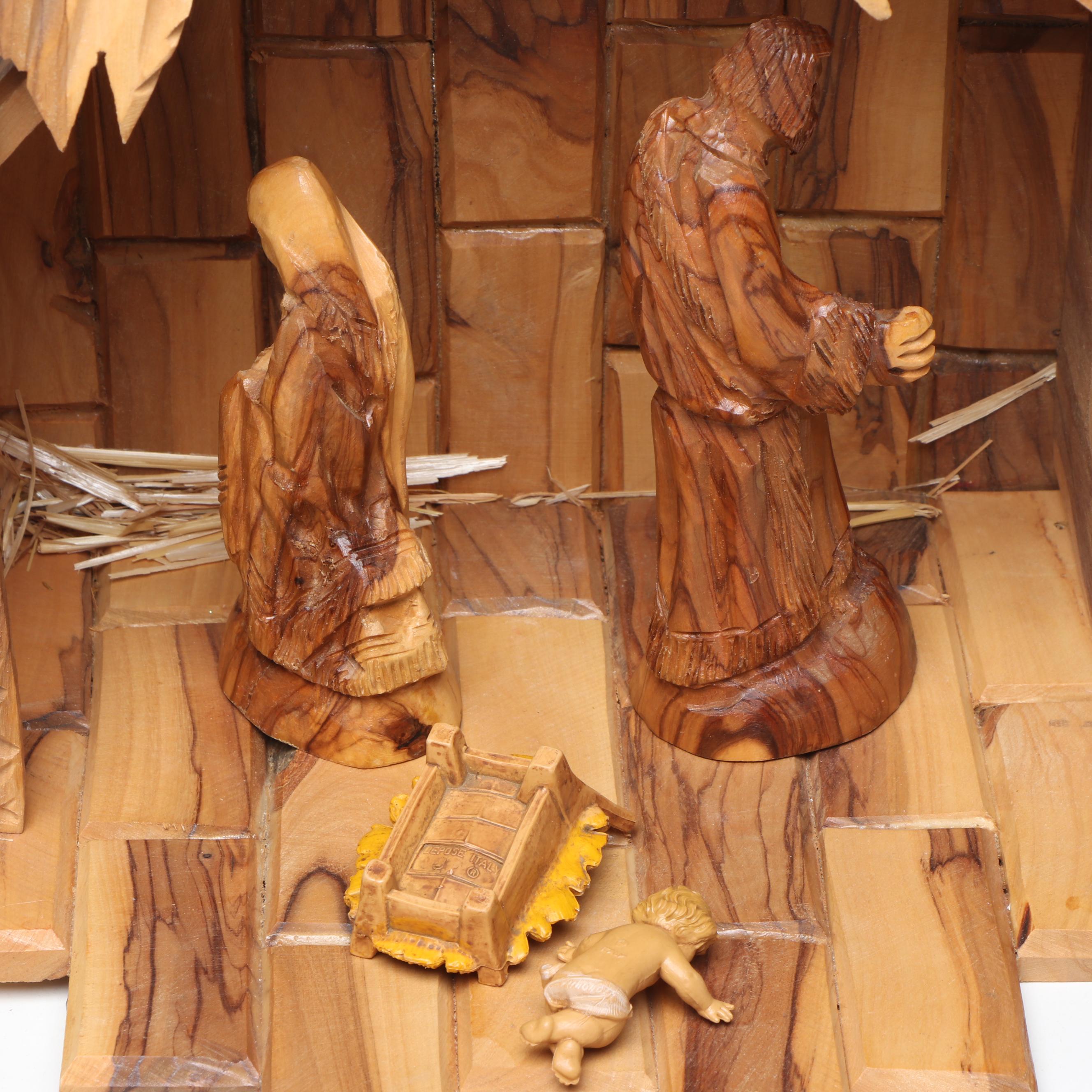 Fontanini Baby Jesus and Carved Olive Wood Nativity Scene