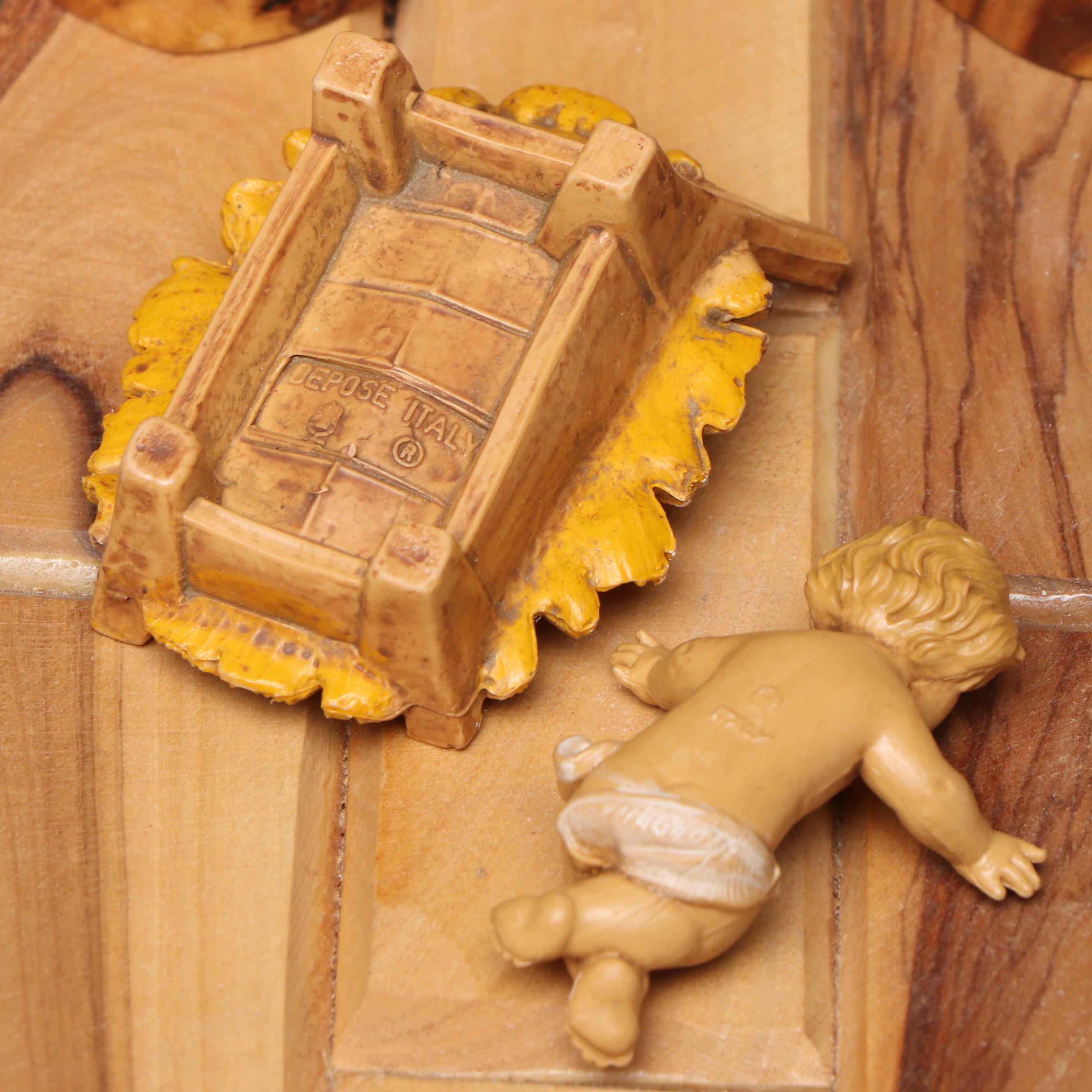 Fontanini Baby Jesus and Carved Olive Wood Nativity Scene