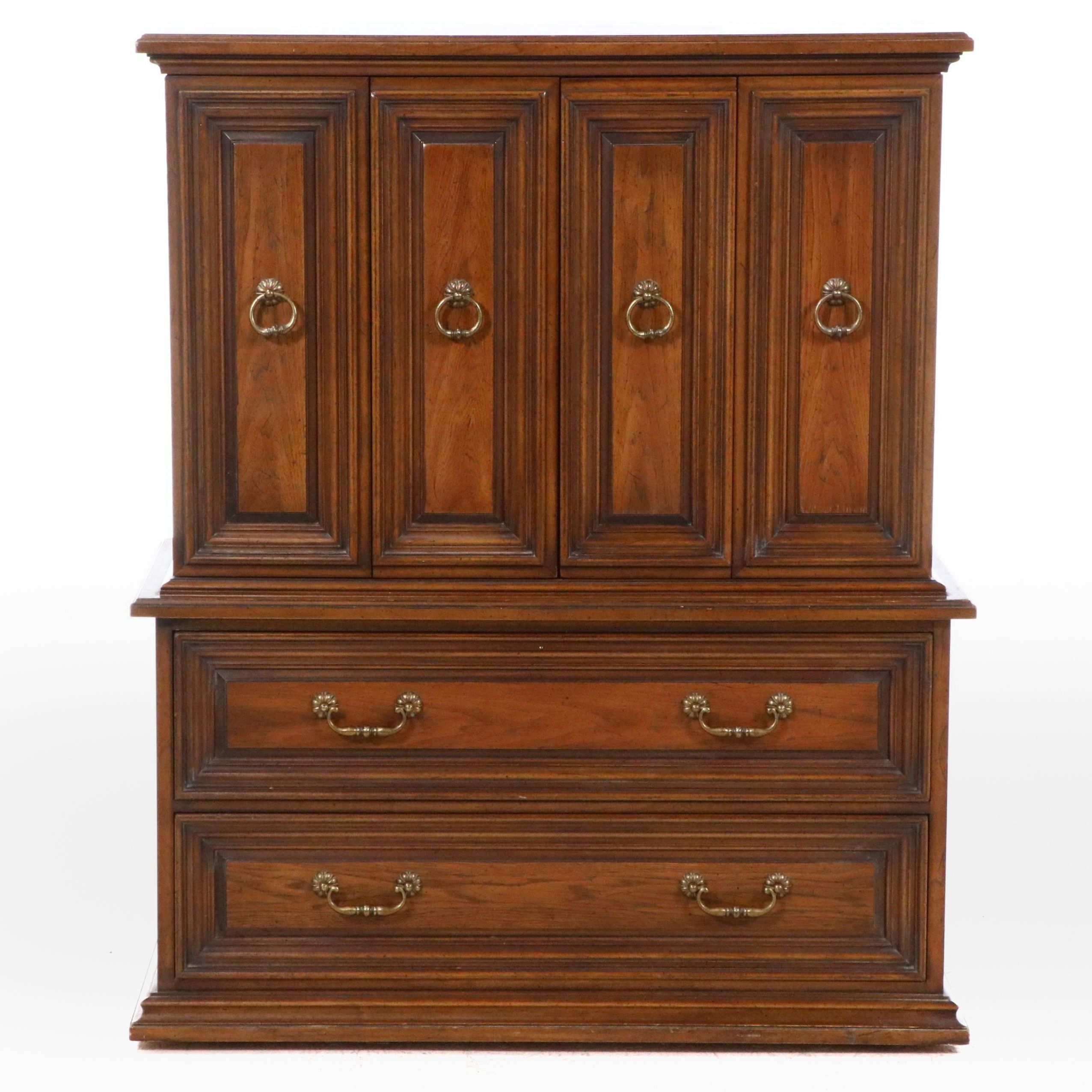 Henredon Walnut Chest of Drawers, Late 20th century