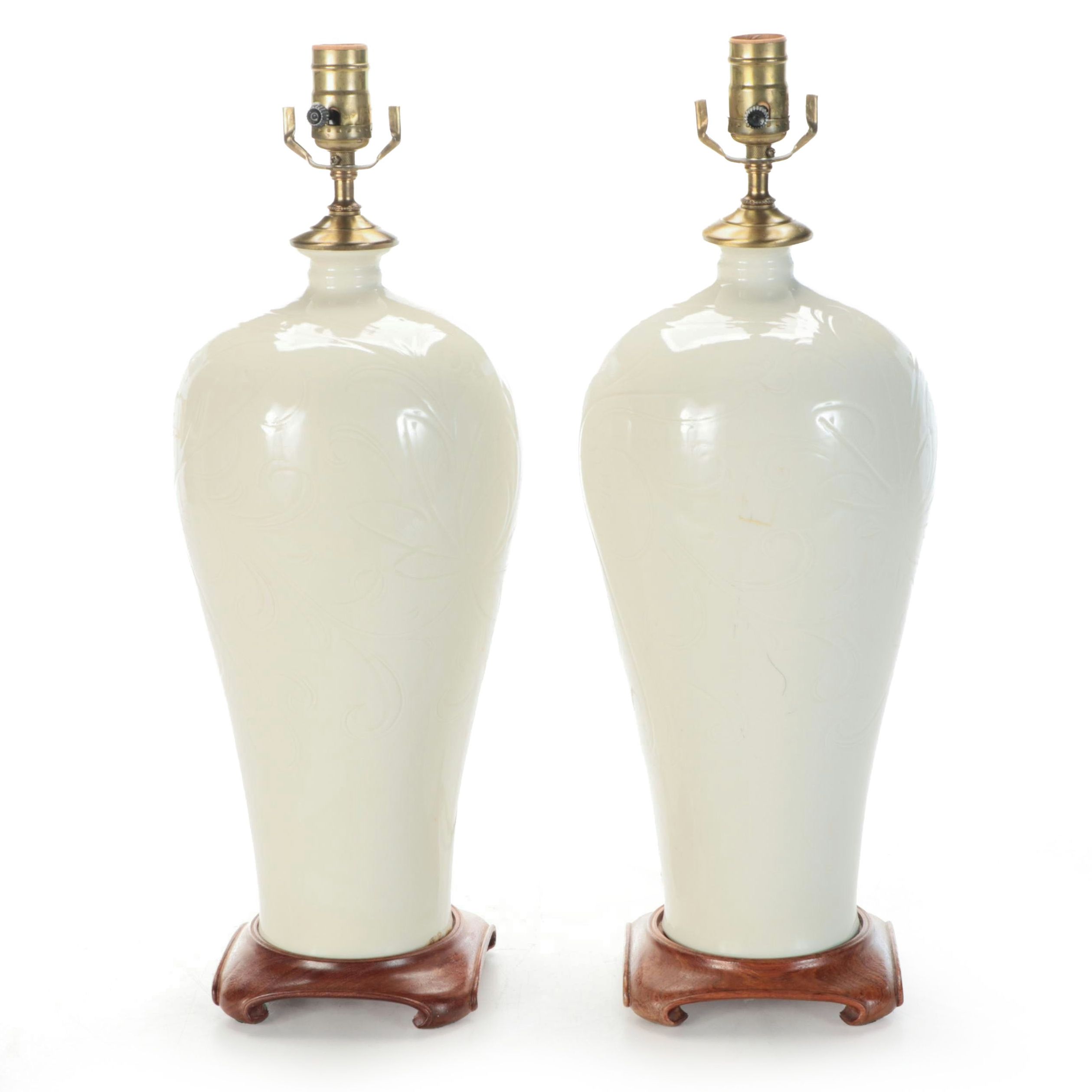 Pair of Chinese Porcelain Meiping Plum Vase Table Lamps