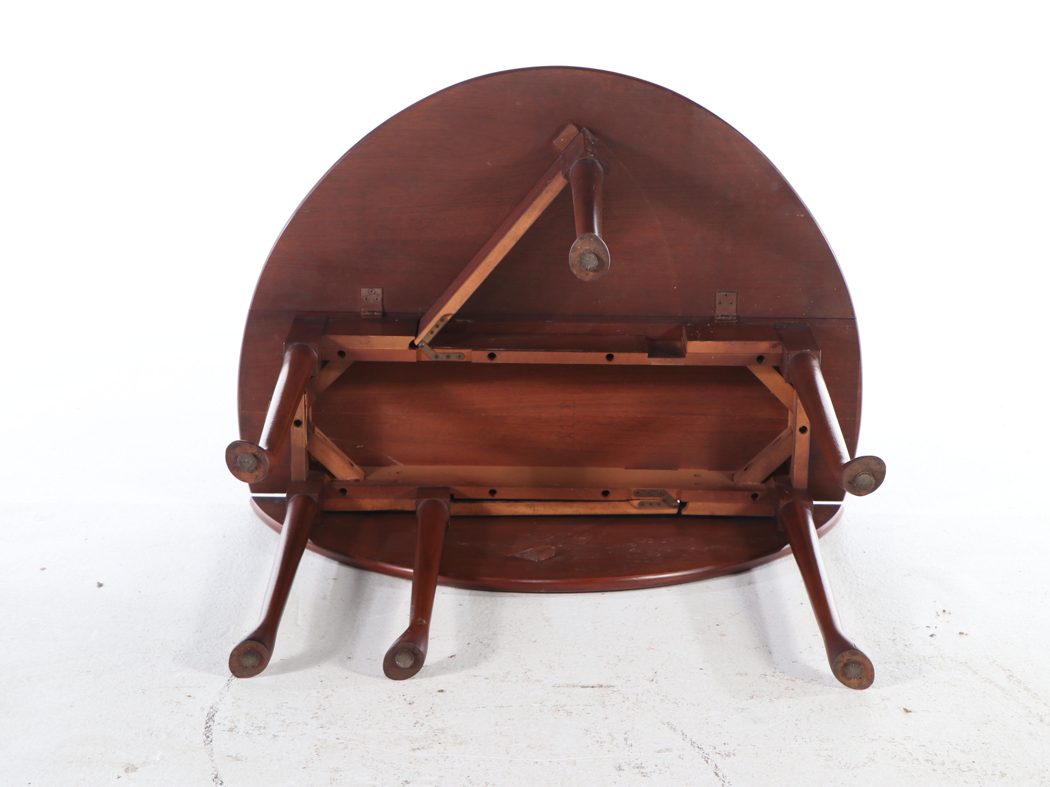 Queen Anne Style Cherry Gate-Leg Table, 20th Century