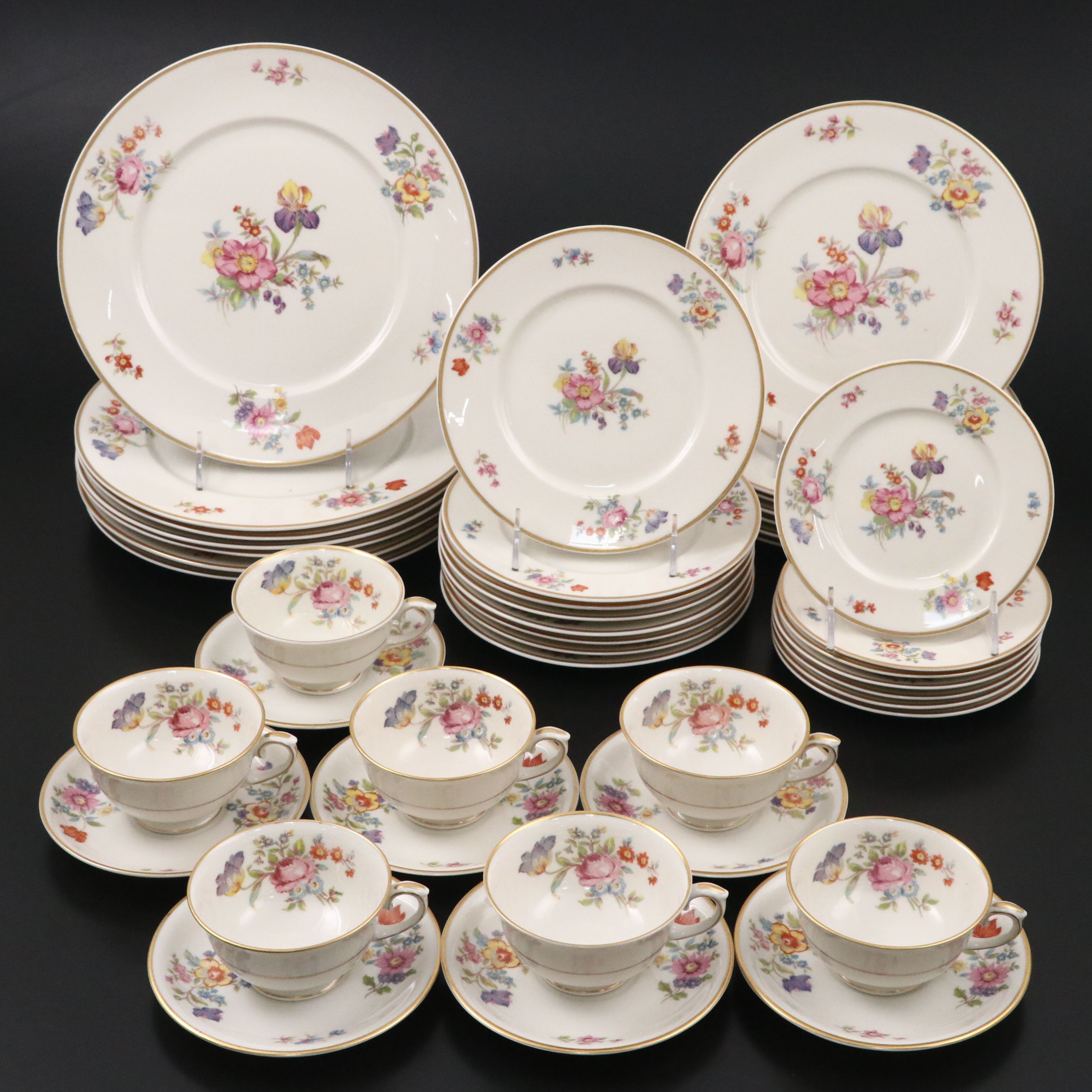 Lamberton "Linda Lee" Porcelain Dinnerware, Mid-20th Century
