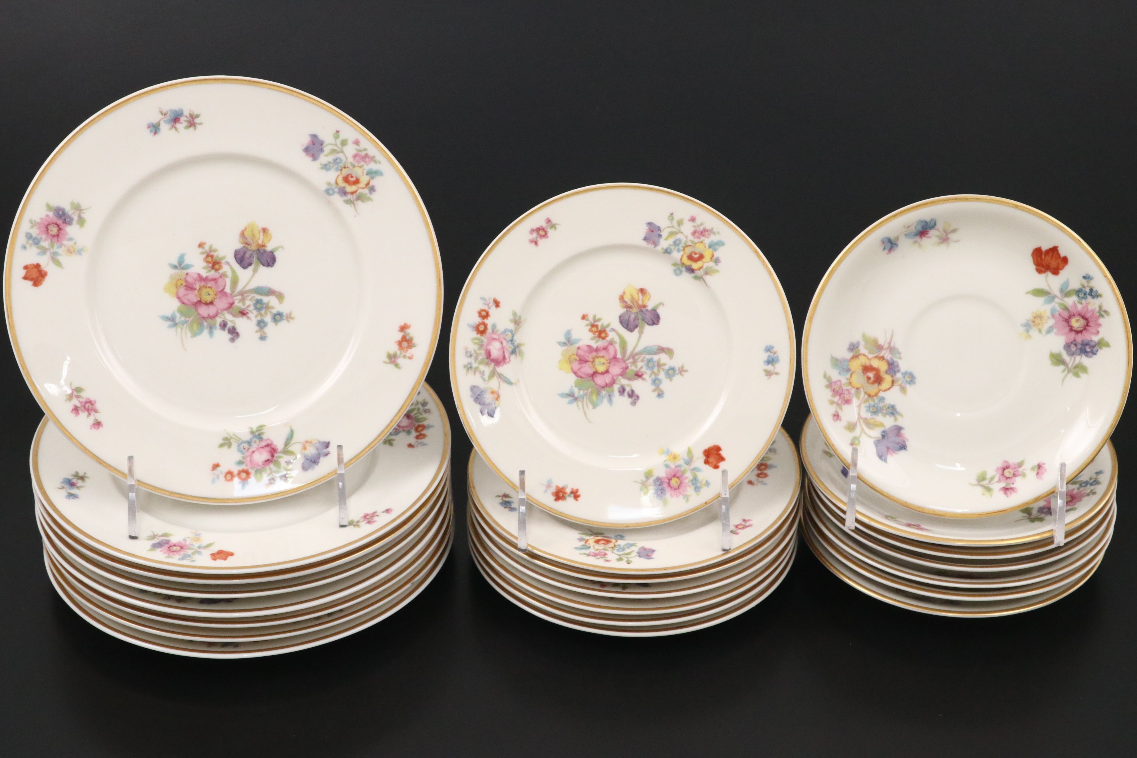 Lamberton "Linda Lee" Porcelain Dinnerware, Mid-20th Century