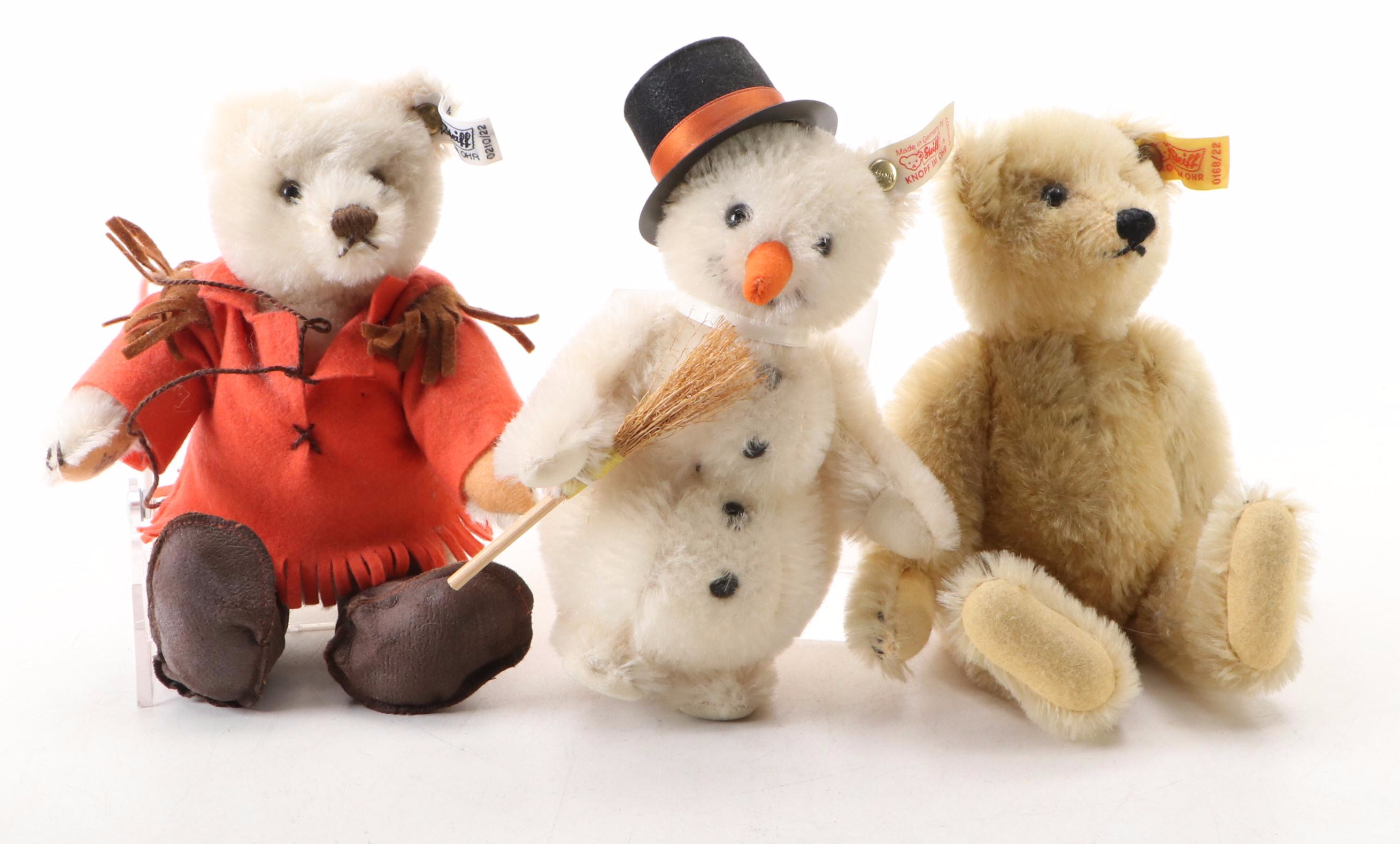 Steiff Limited Edition "Snowman," "Nimroad" and More Teddy Bears