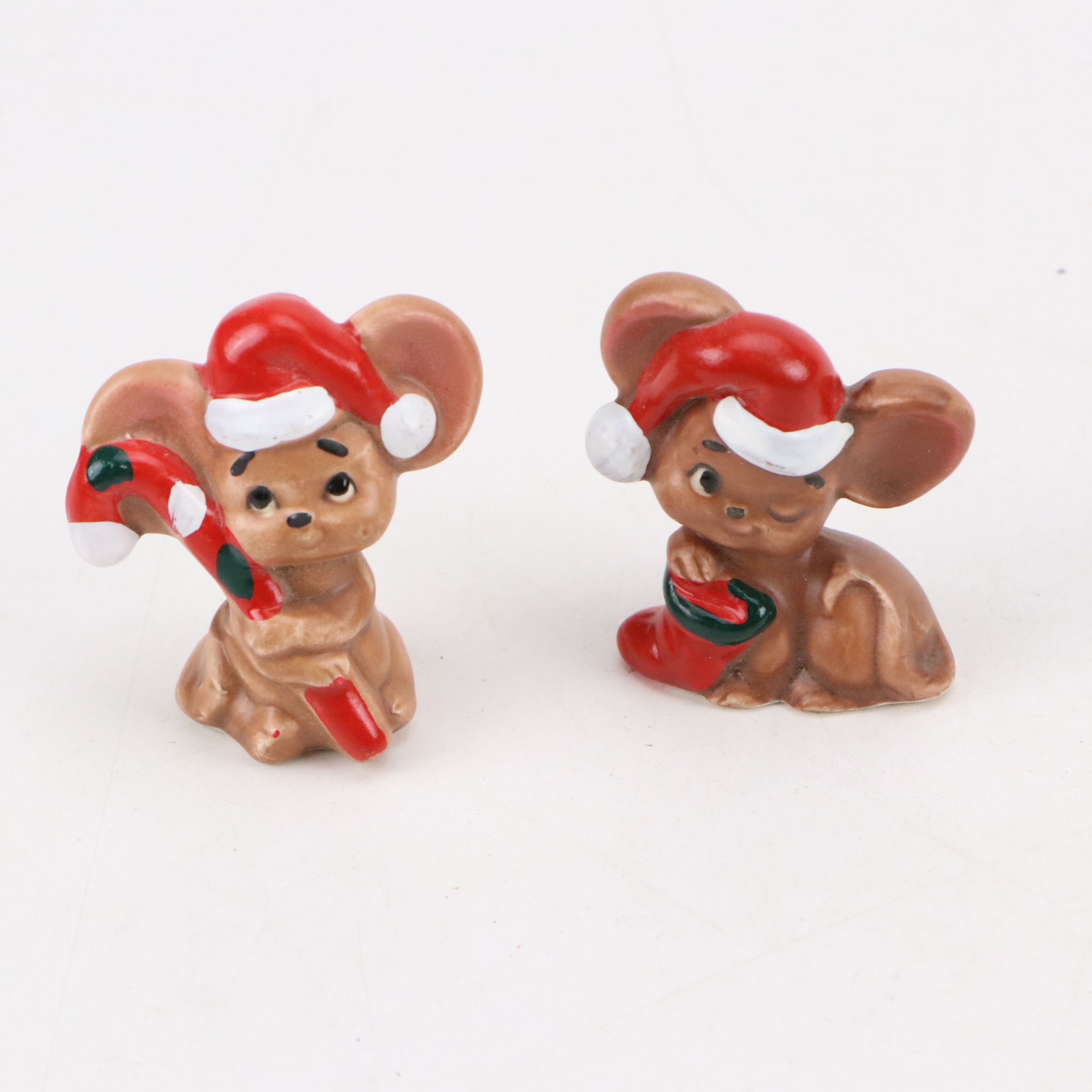 "Washington Crossing the Delaware" with Other Decorative Tiles and Figurines