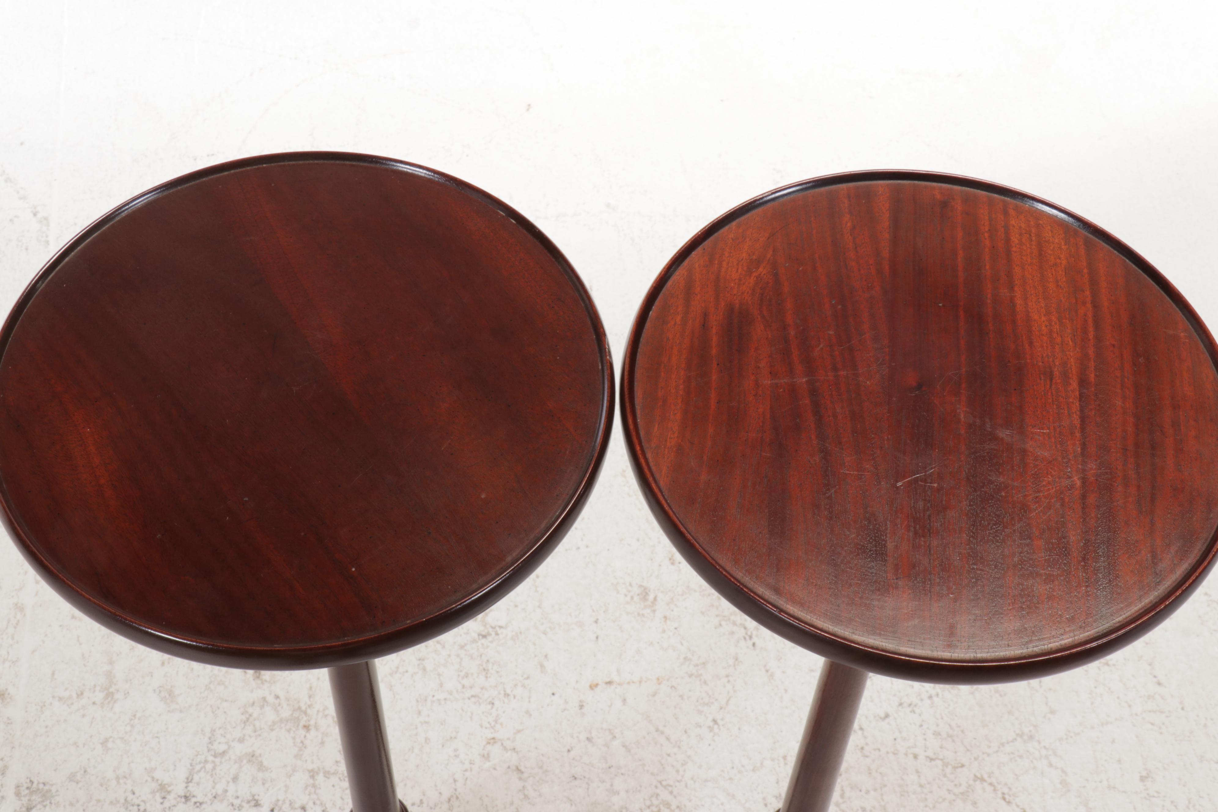 Pair of Queen Anne Style Mahogany Plant Stands, Late 20th Century