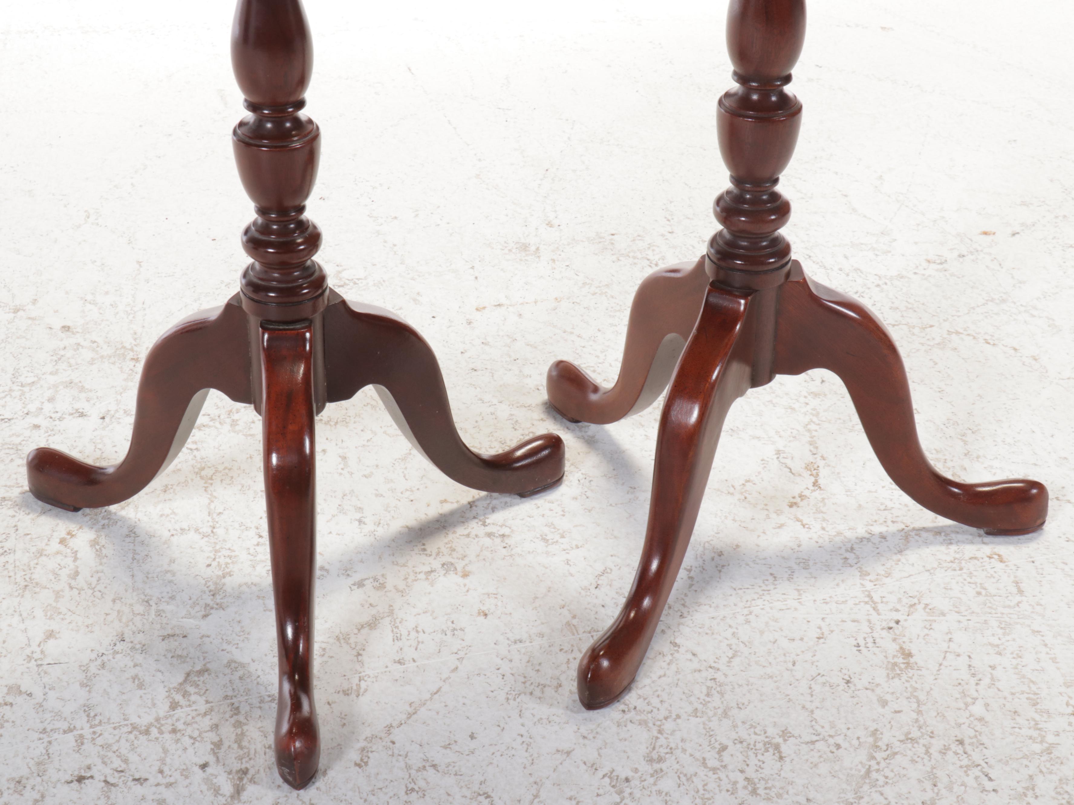Pair of Queen Anne Style Mahogany Plant Stands, Late 20th Century