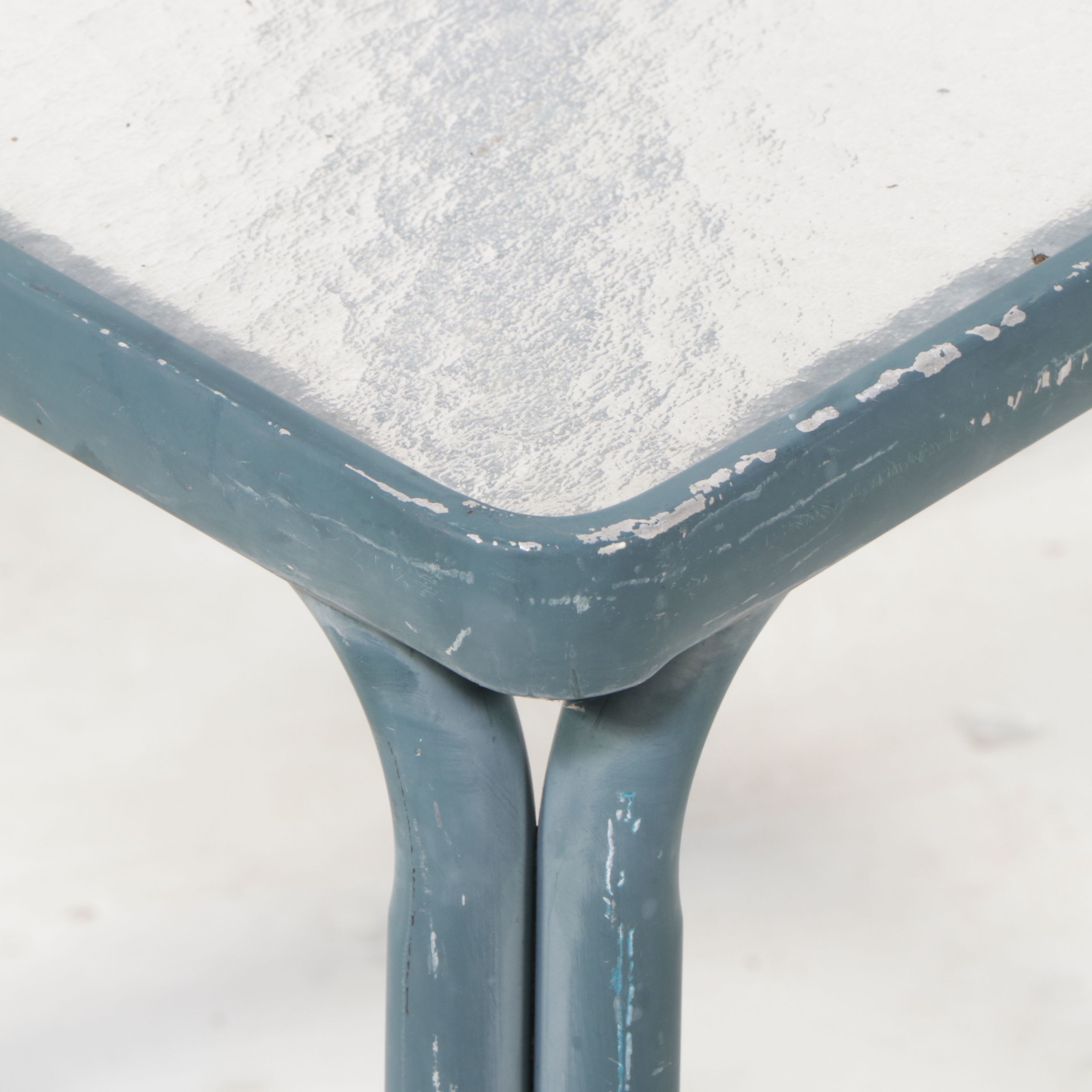 Set of Four Brown Jordan Blue-Painted Metal Framed Patio End Tables, Late 20th C