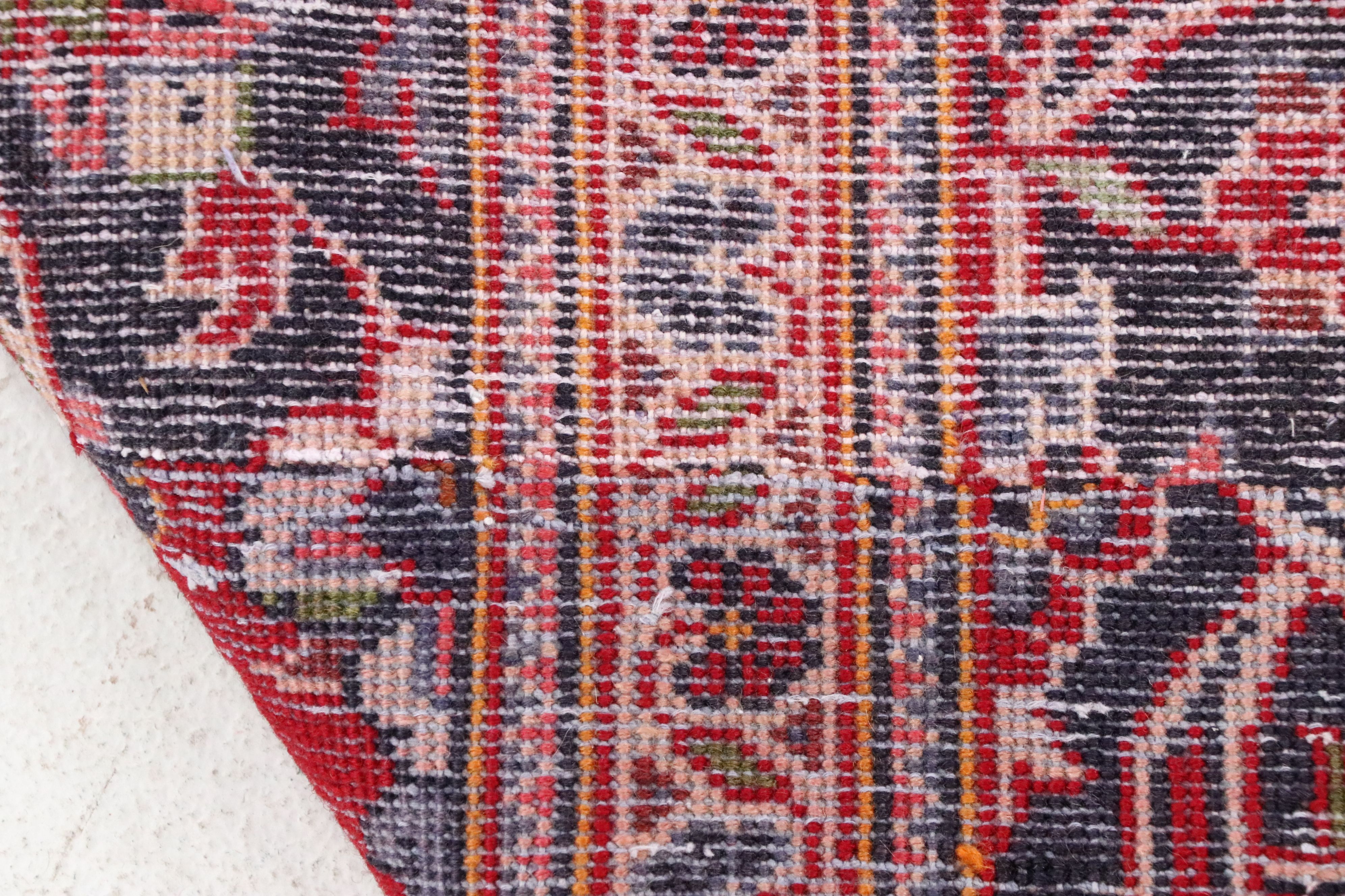 6'10 x 8'9 Hand-Knotted Persian Kashan Remnant Area Rug