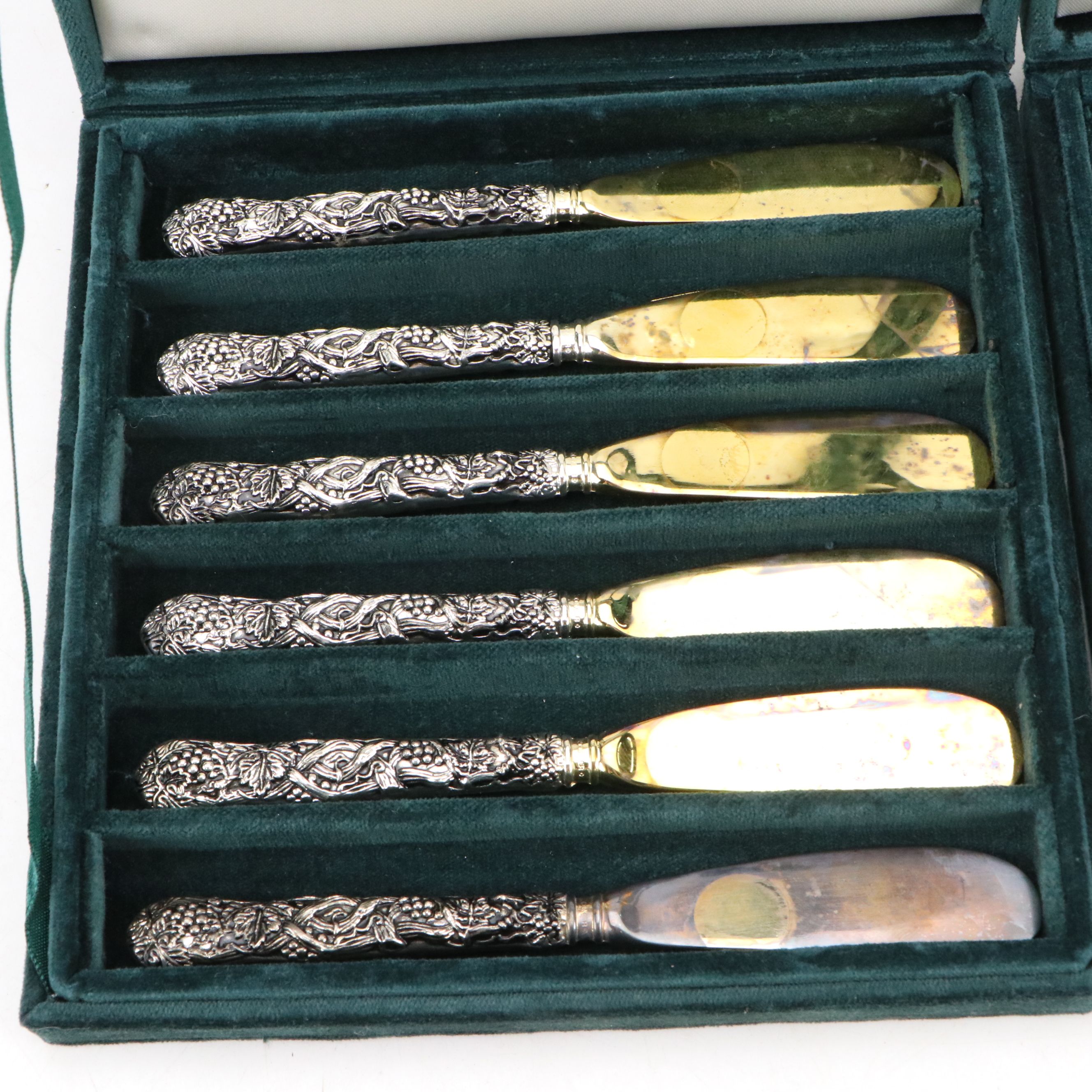 Godinger "Vineyard" Silver Plate Spreaders with Gilt Blades