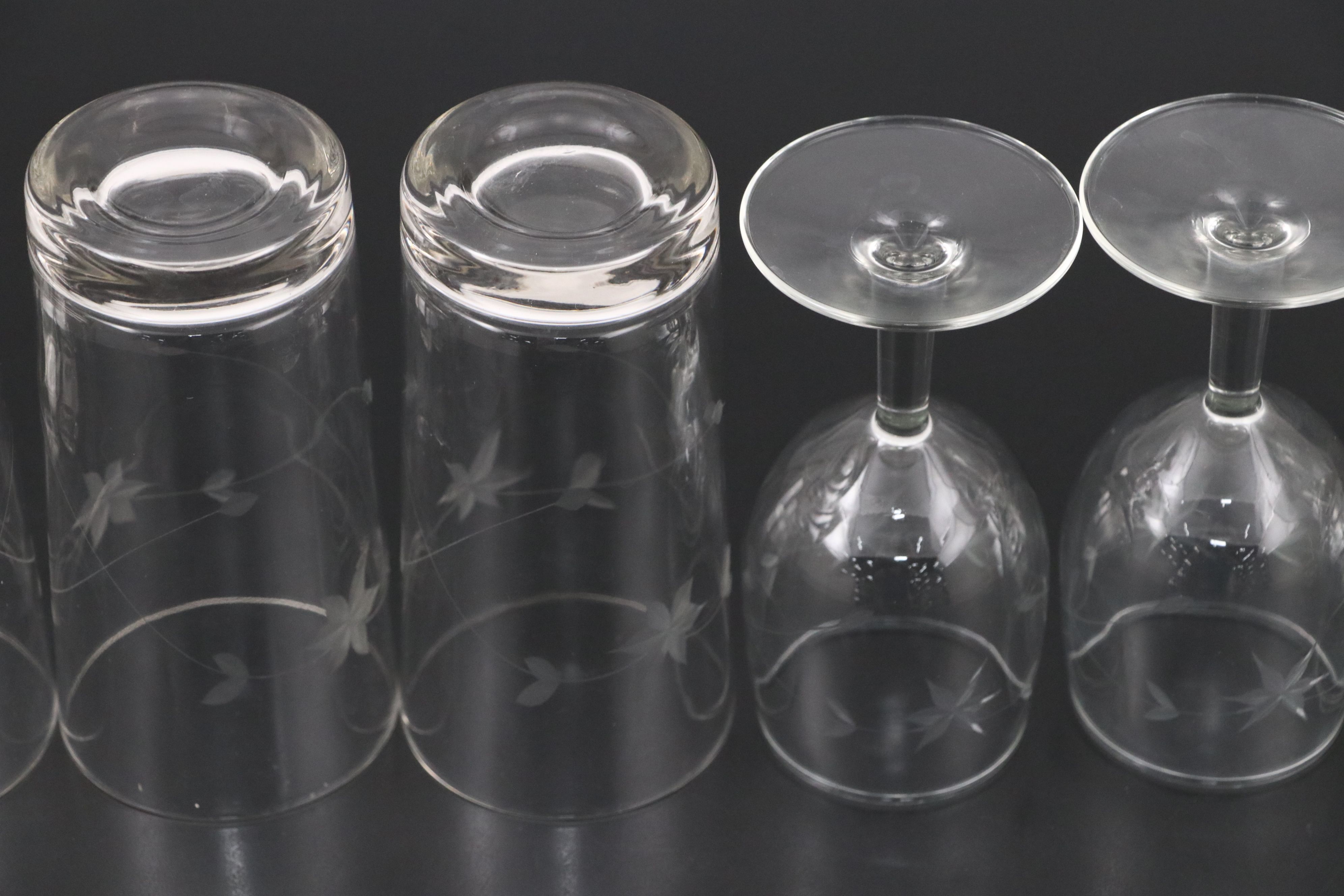 Javit "Starflower" Etched Wine and Iced Tea Glasses, 20th Century