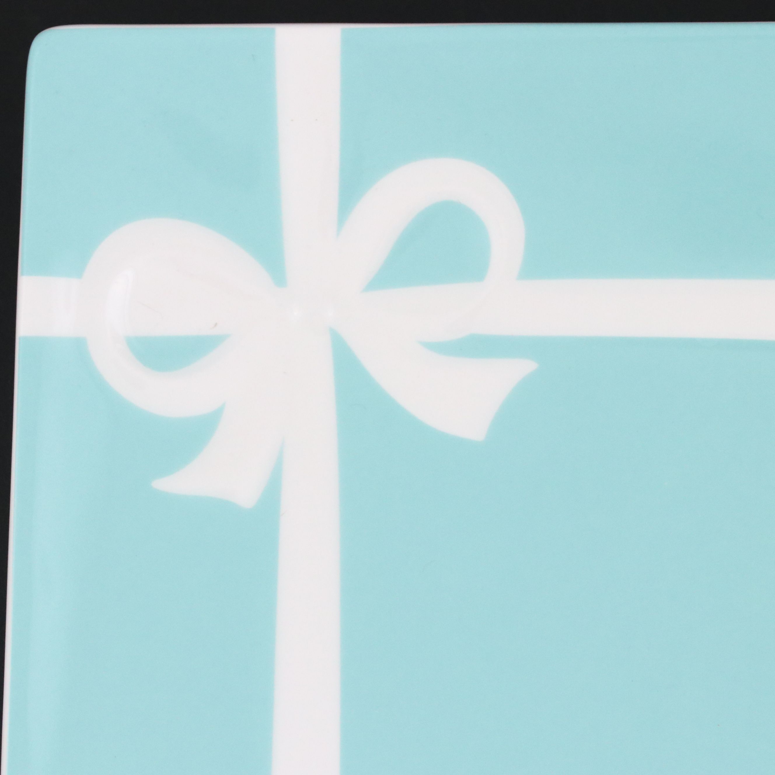 Tiffany & Co. Bone China Vase with Ceramic Gift Plate