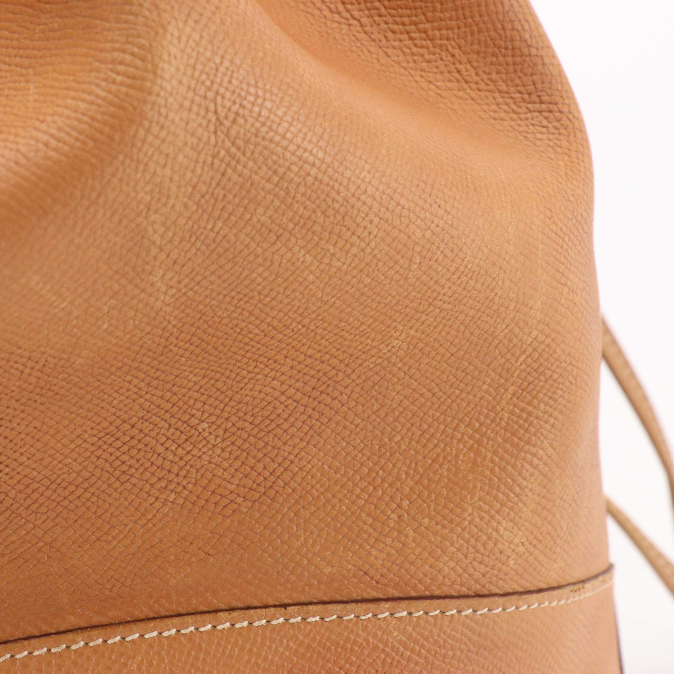 Hermès Vintage Market 28 Shoulder Bucket Bag in Tan Courchevel Leather