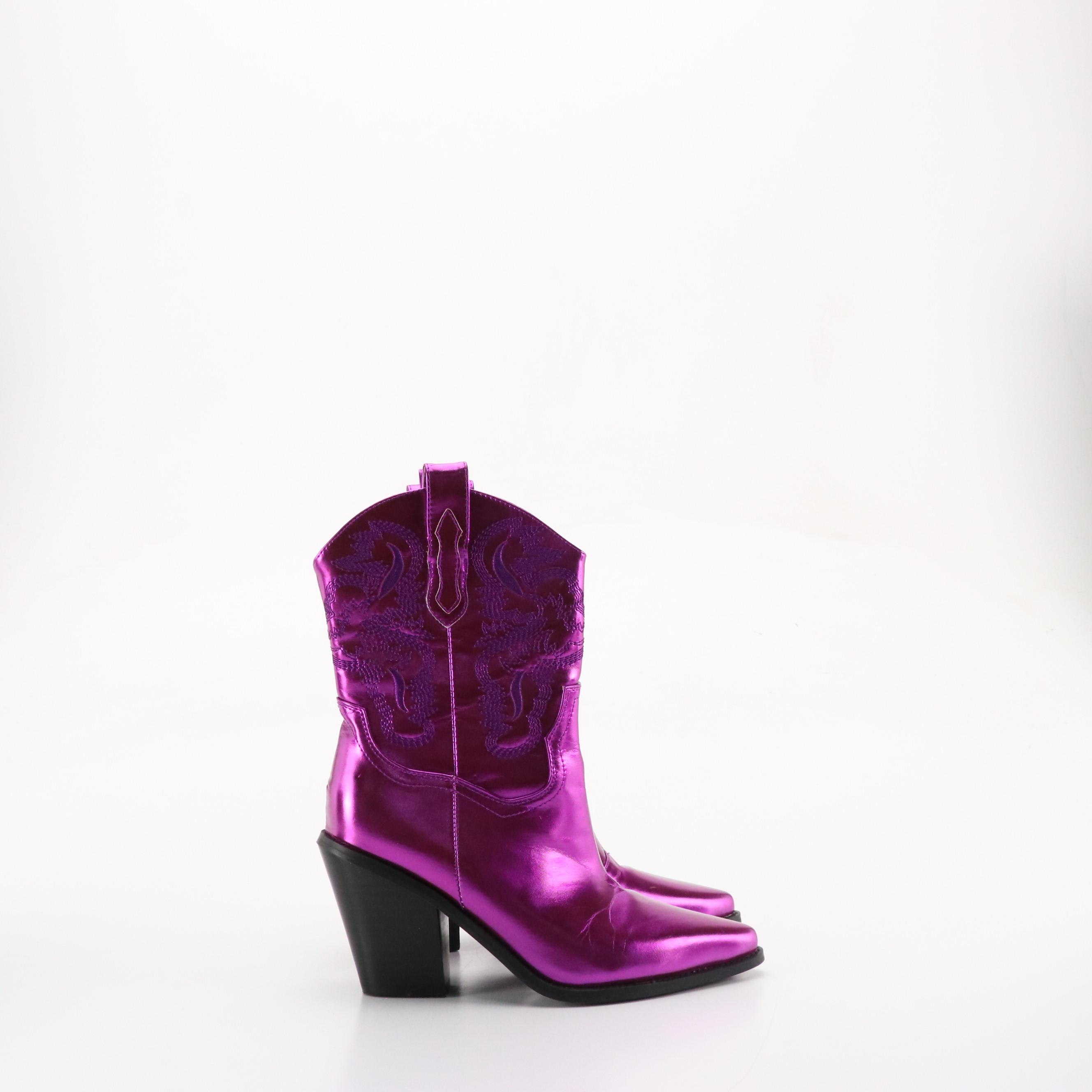 Billini Sergio Cowgirl Boots with BP Faux Fur Slides in Boxes