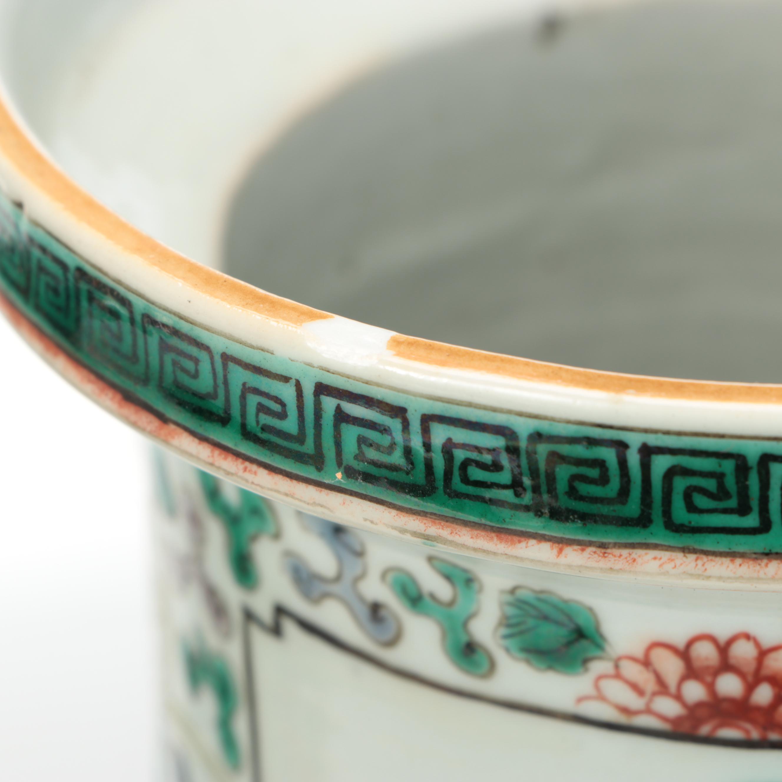 Chinese Famille Verte Porcelain Vase Pair