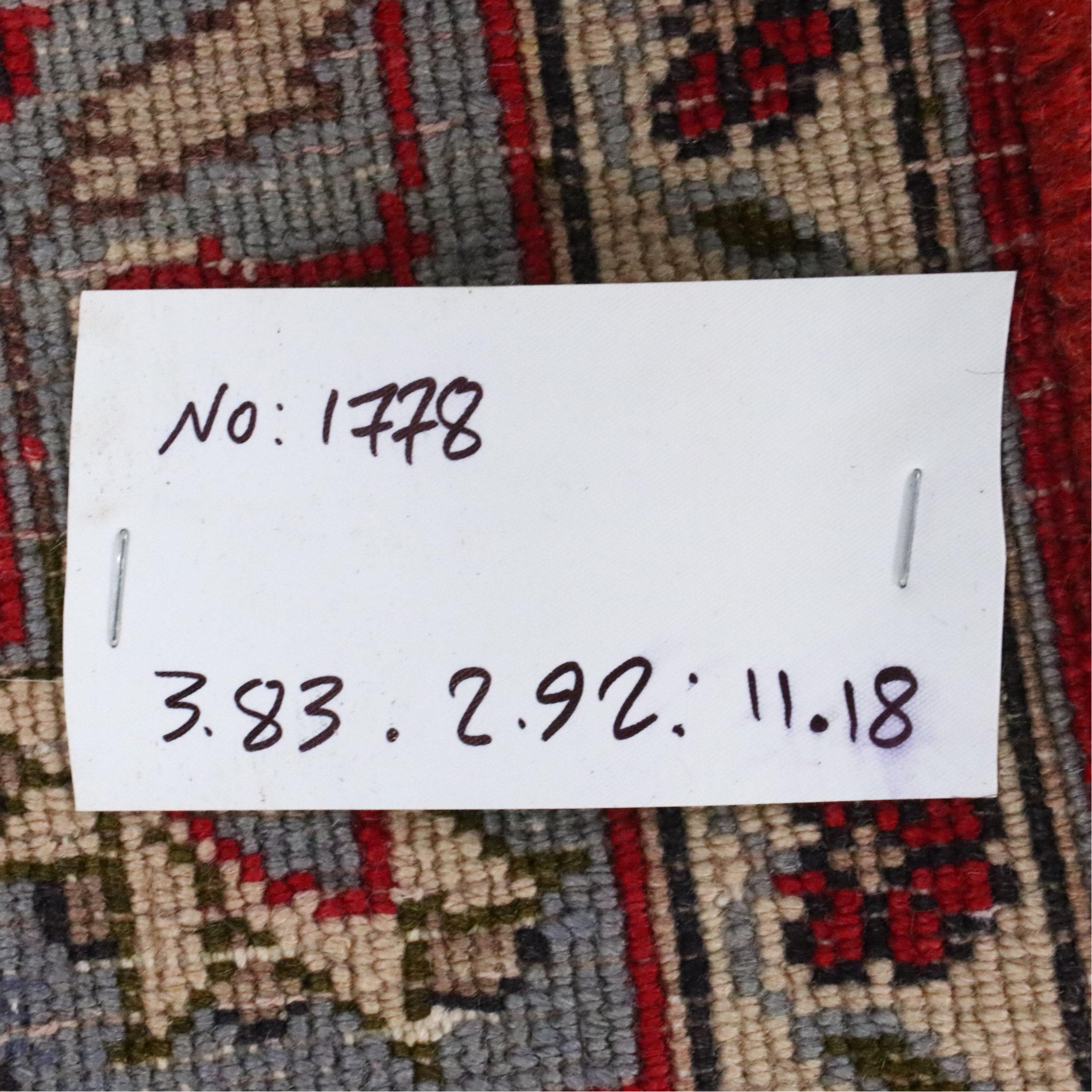 9'8 x 12'9 Hand-Knotted Persian Kashan Room-Sized Rug