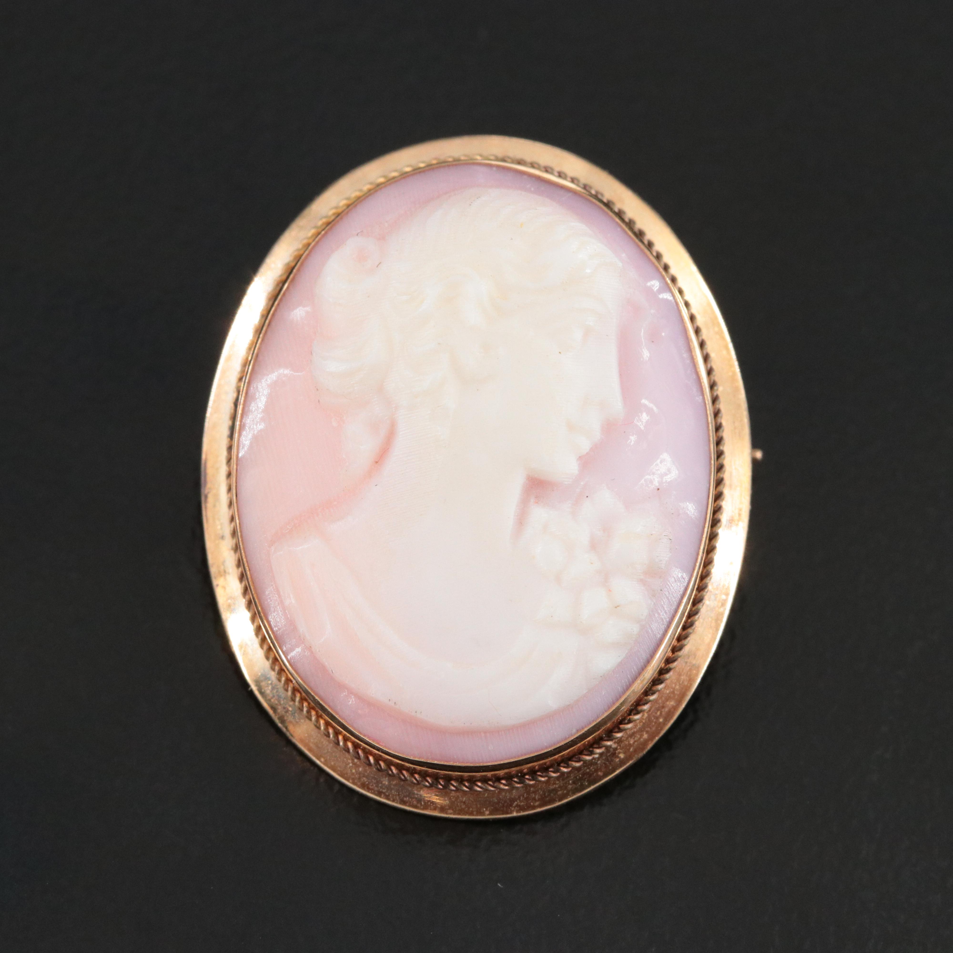 14K Chonch Shell Cameo Brooch/Pendant