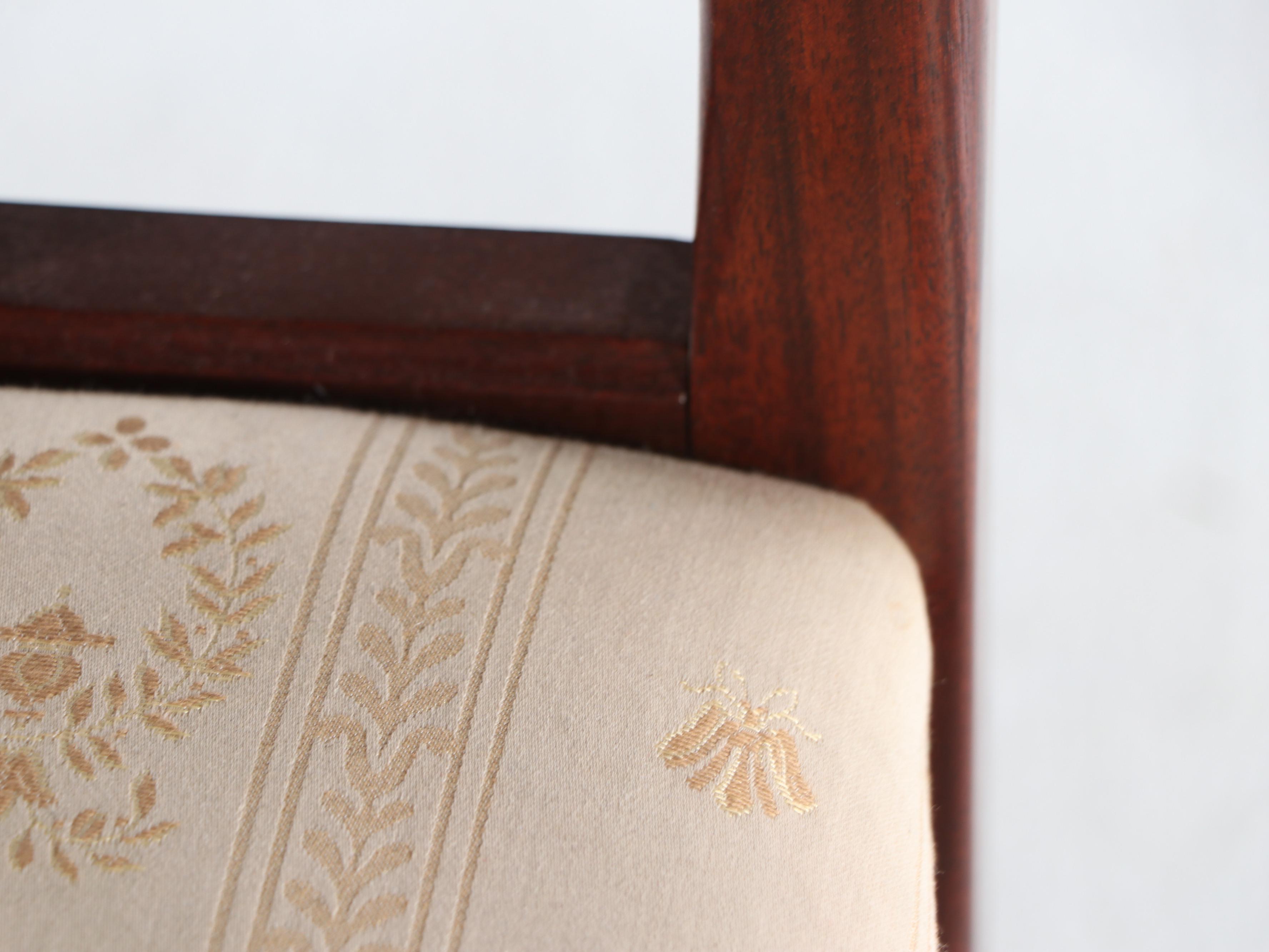 Pair of Queen Anne Style Mahogany Side Chairs