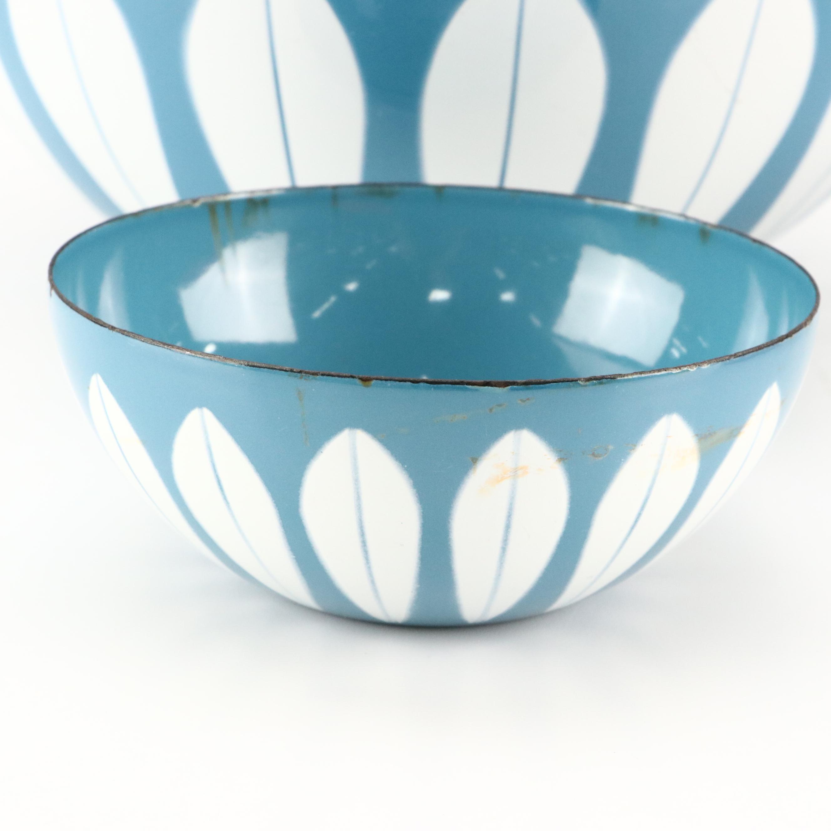 MCM Cathrineholm Blue Lotus Leaf Enamel Bowls and Red Orange Casserole