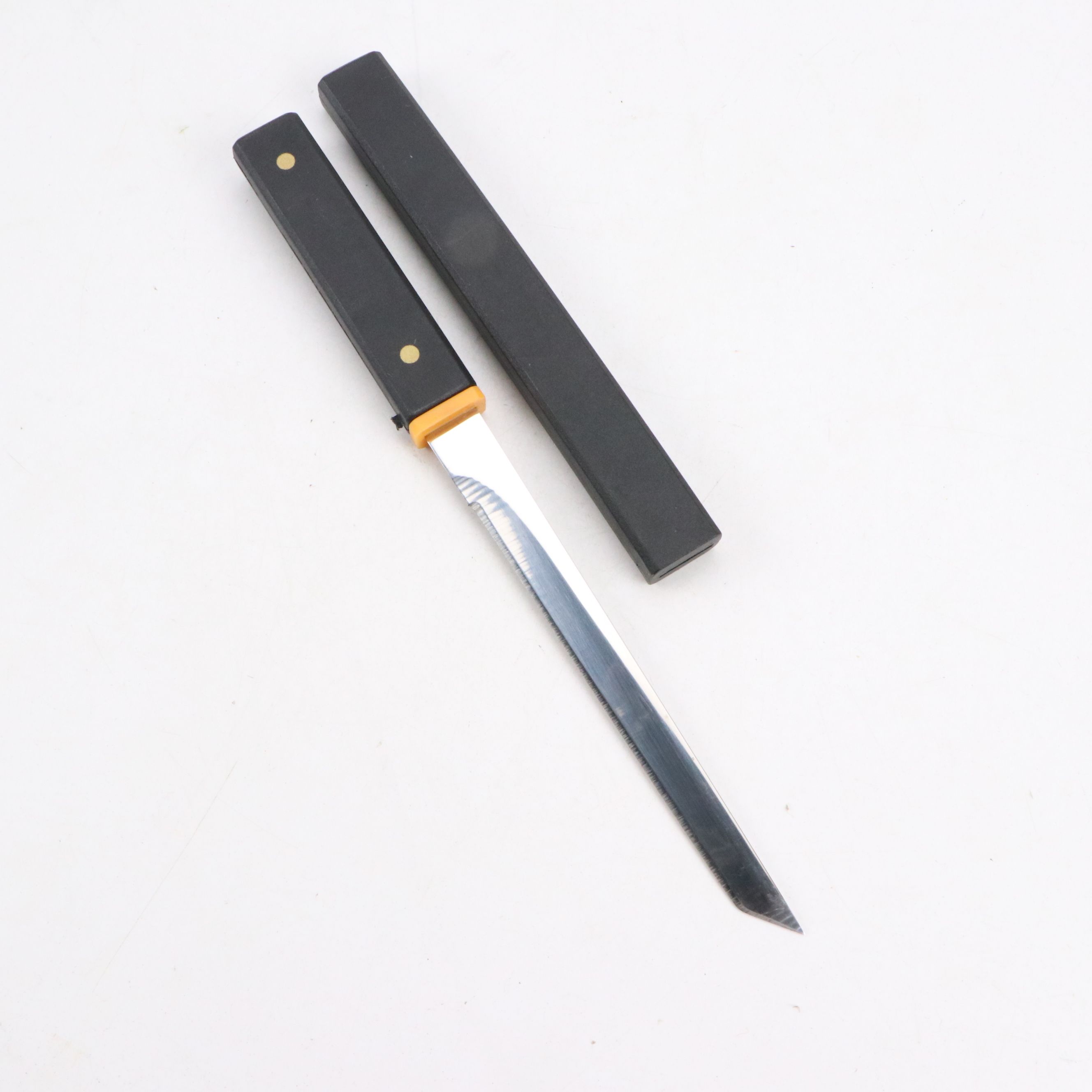 Damascus Steel Hunting Knives and Tantō Blade