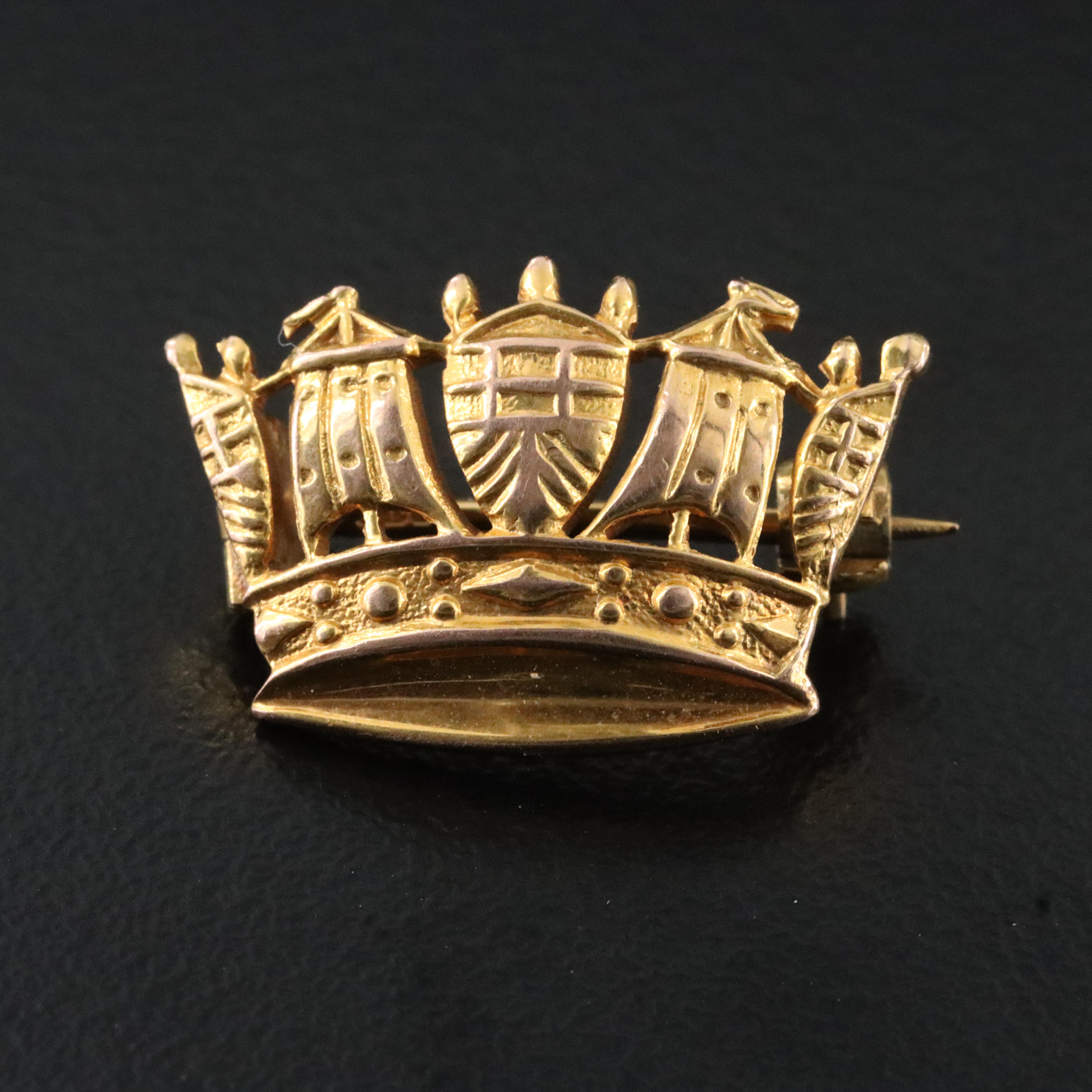 English 9K Crown Pin