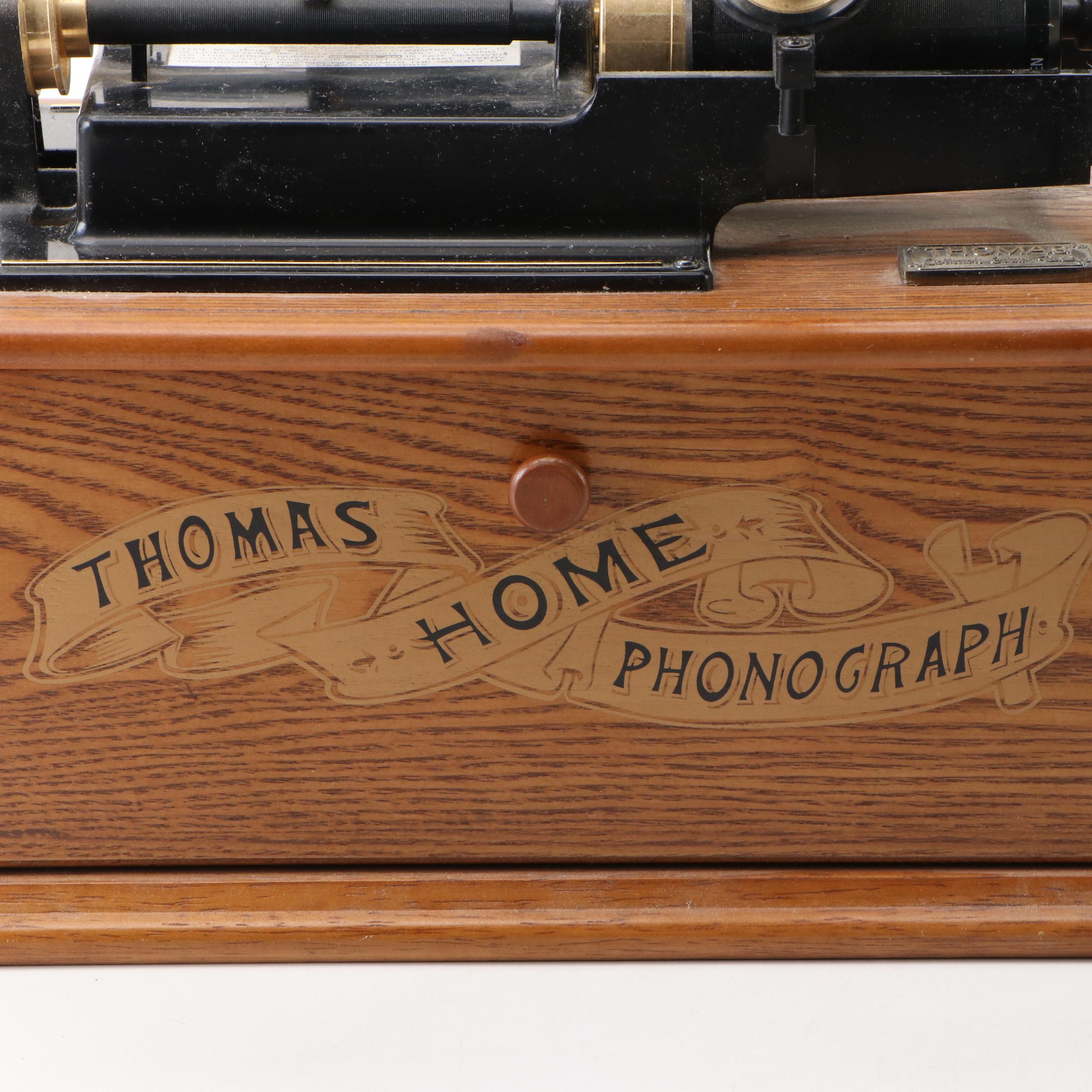 Thomas Collectors Edition Home Phonograph AM-FM Cassette Radio