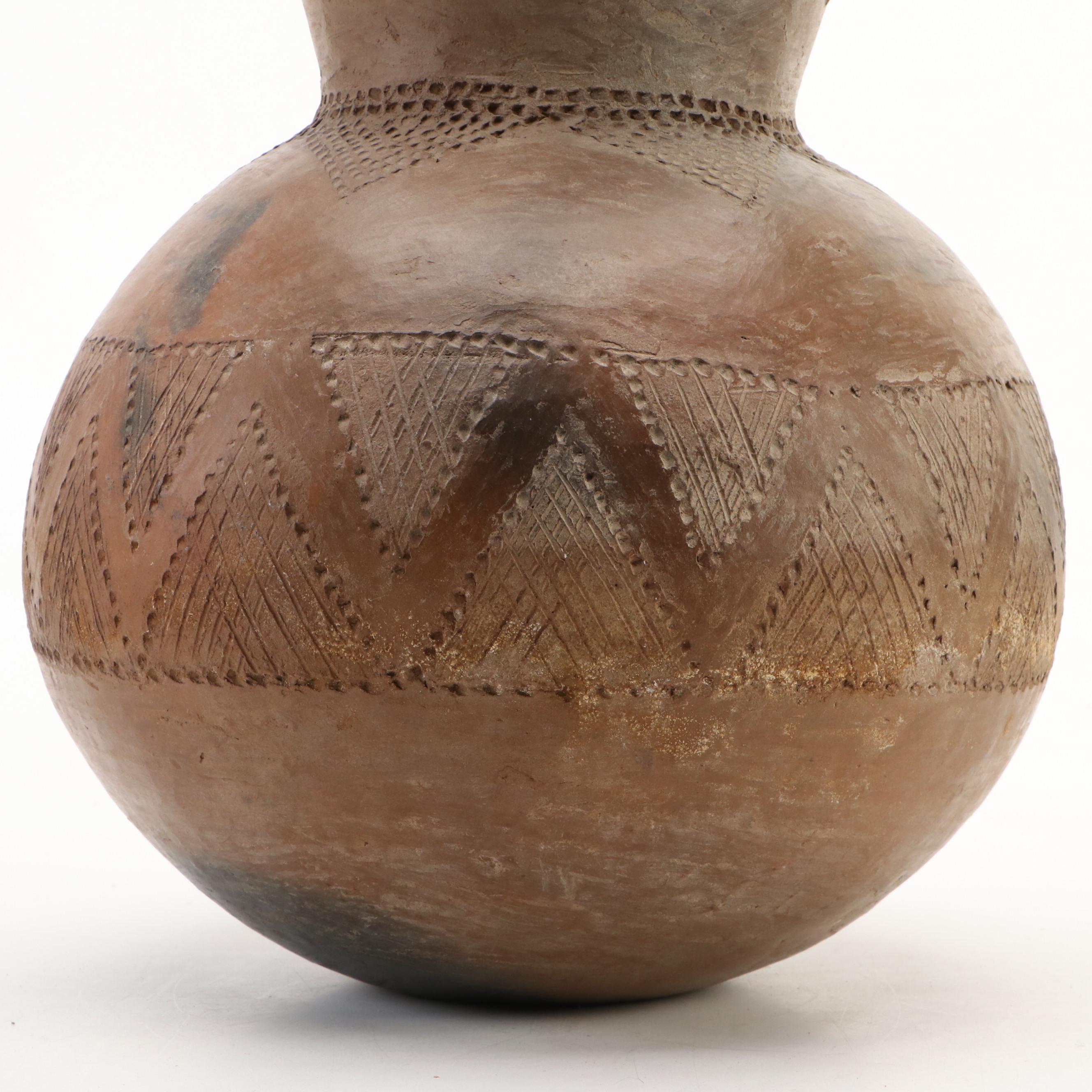 Zulu Ukhamba Black Clay Drinking Cup and Uphiso Fermenting Pot