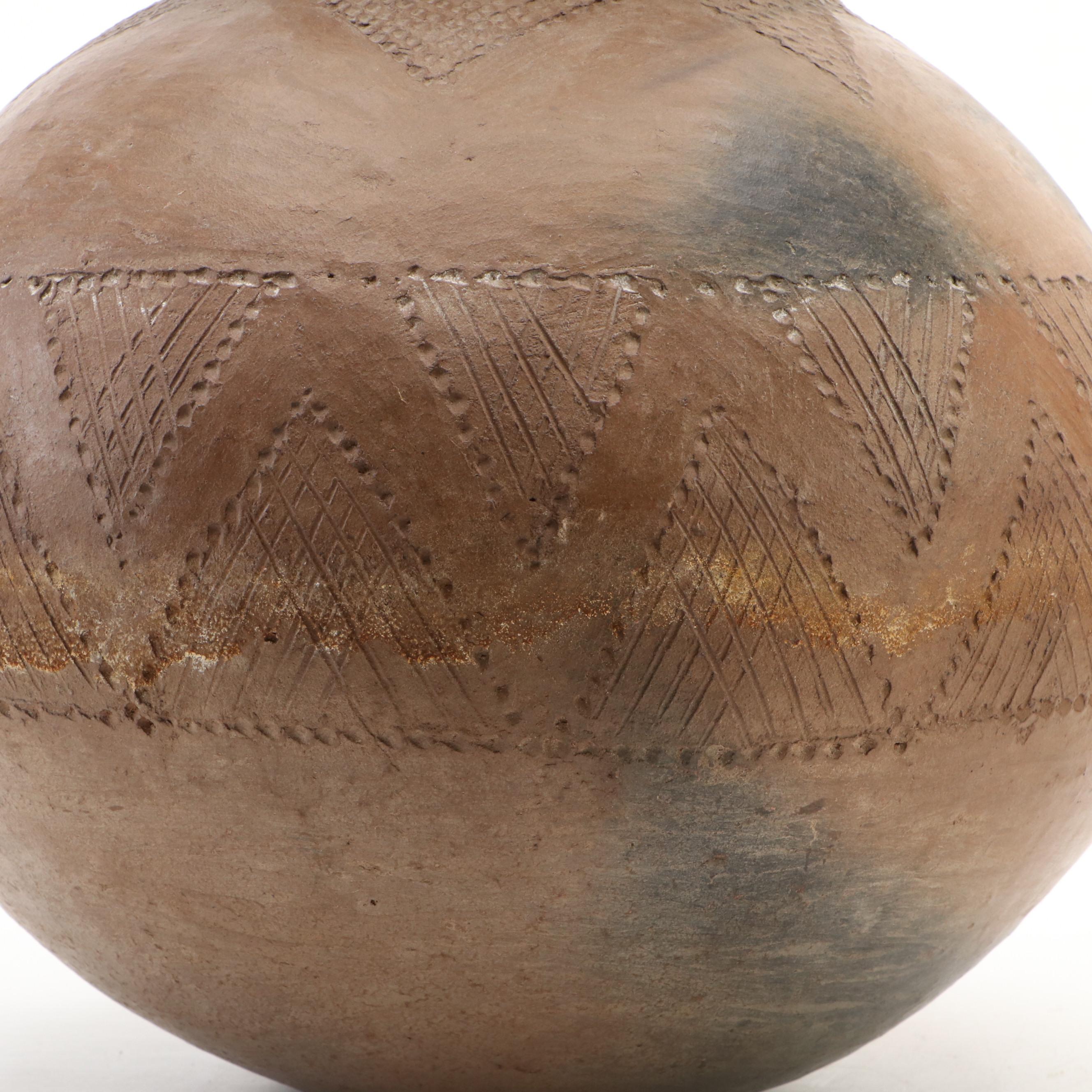 Zulu Ukhamba Black Clay Drinking Cup and Uphiso Fermenting Pot