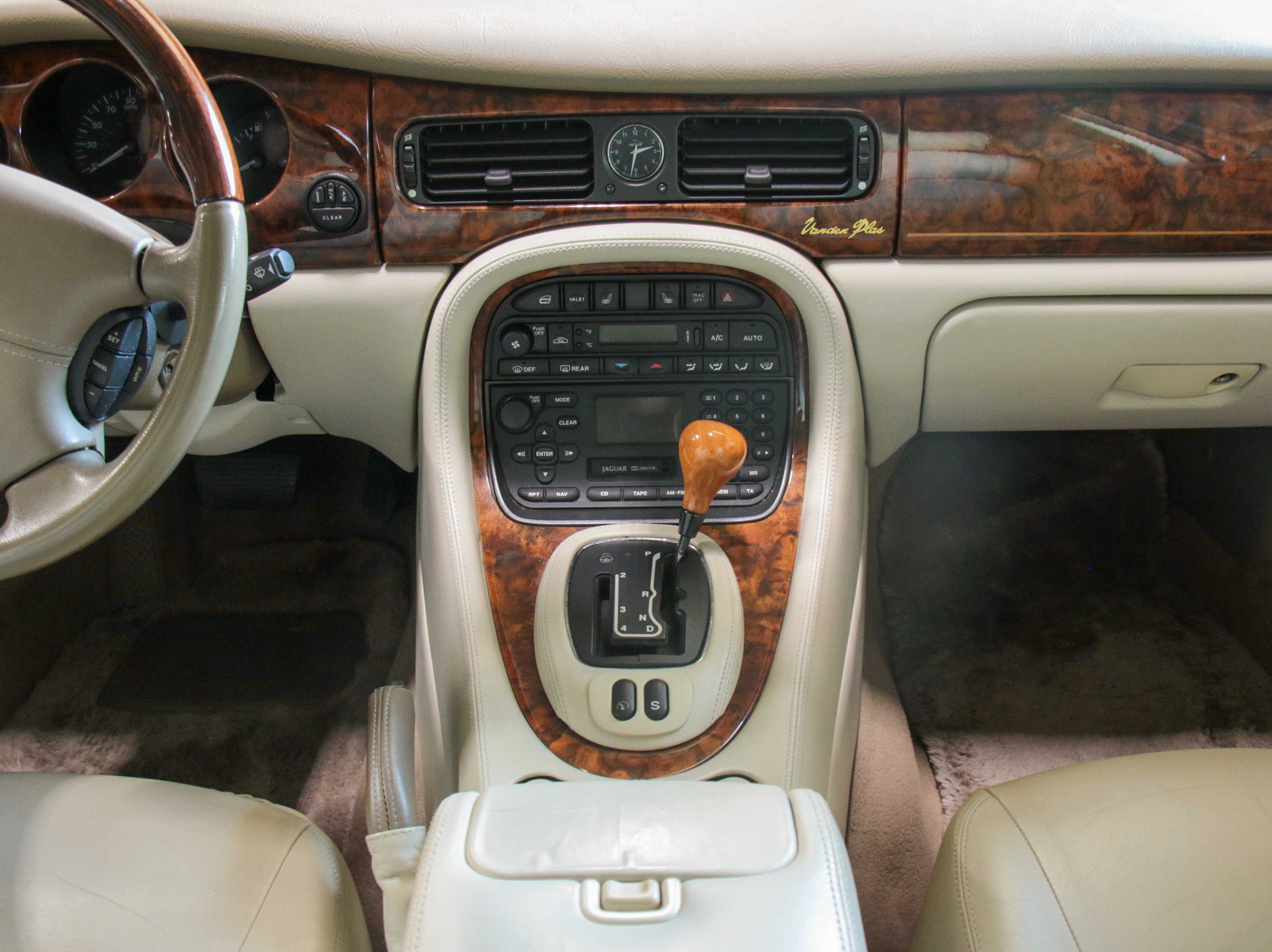 2003 Jaguar XJ Vanden Plas