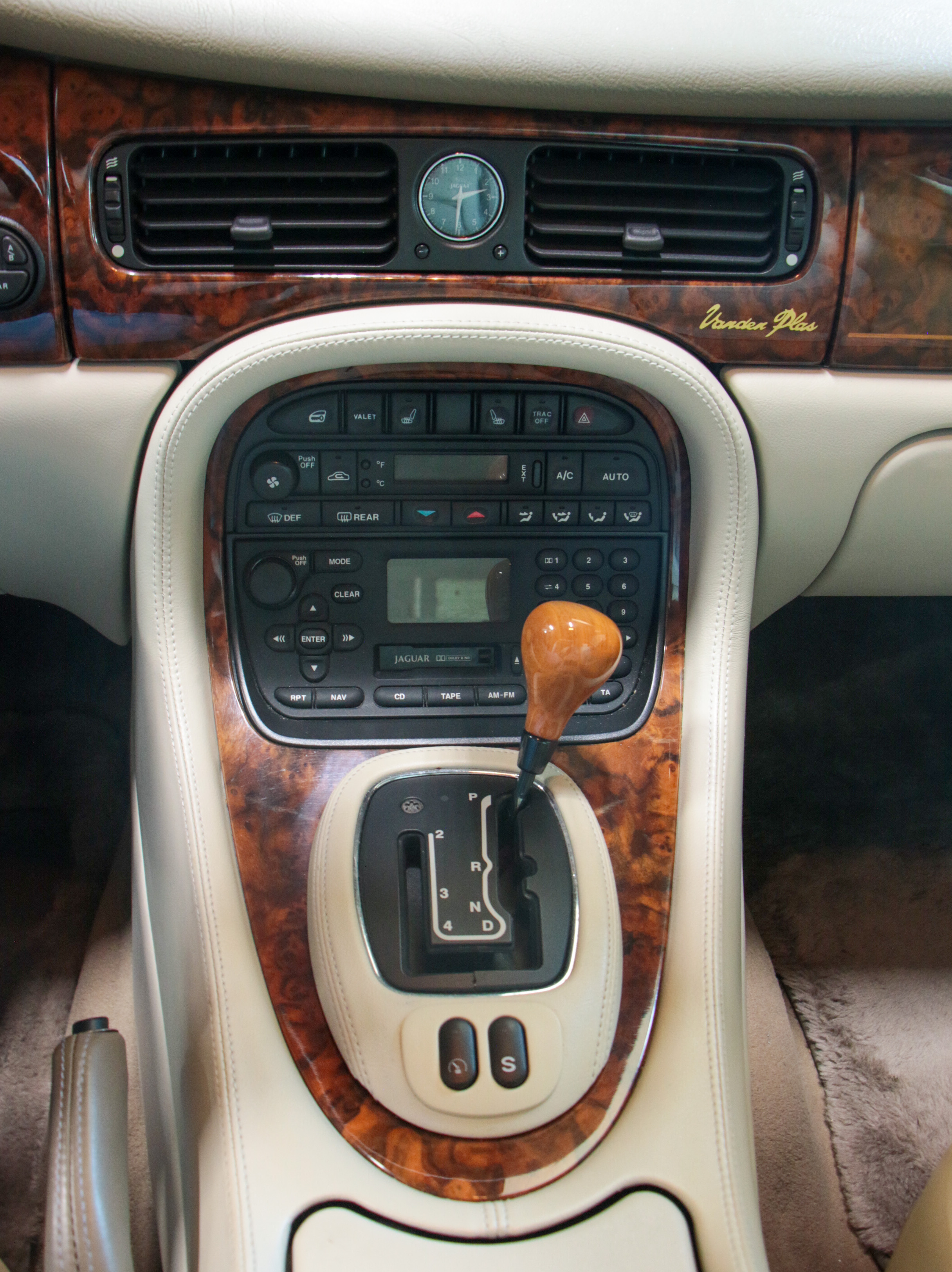 2003 Jaguar XJ Vanden Plas