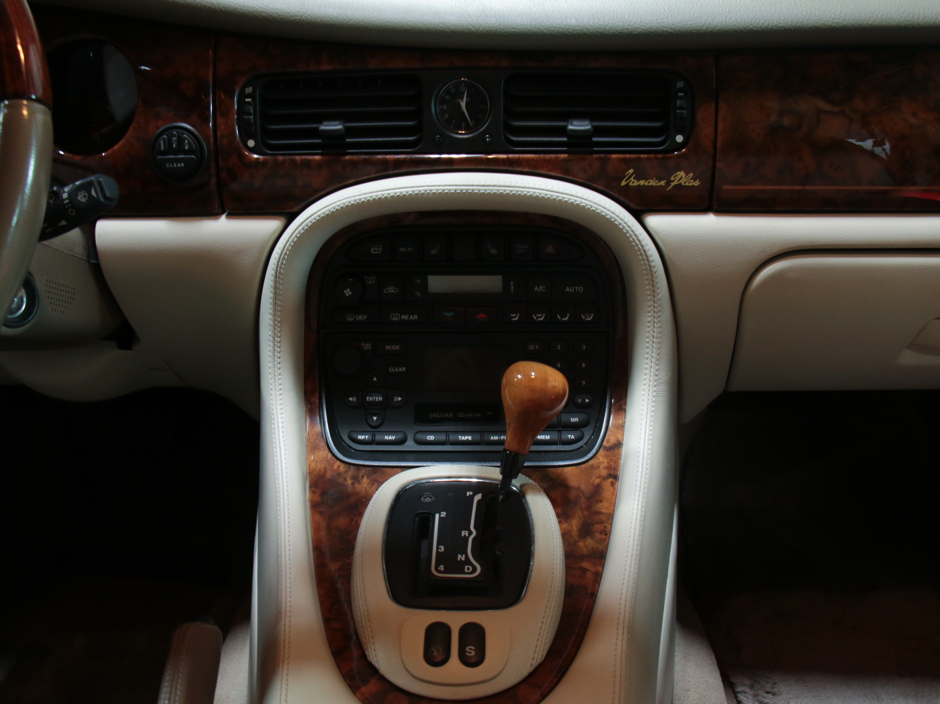 2003 Jaguar XJ Vanden Plas