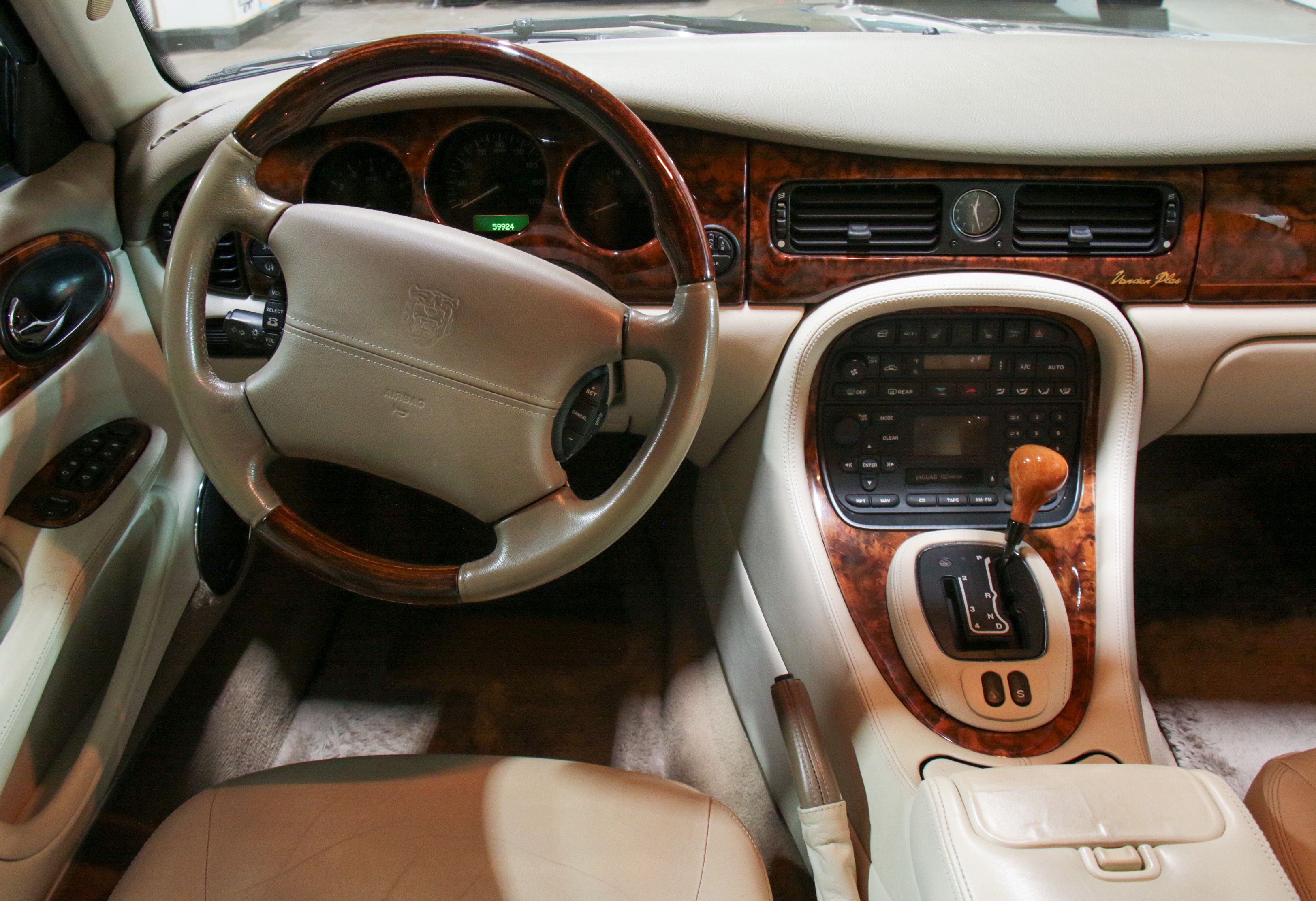 2003 Jaguar XJ Vanden Plas