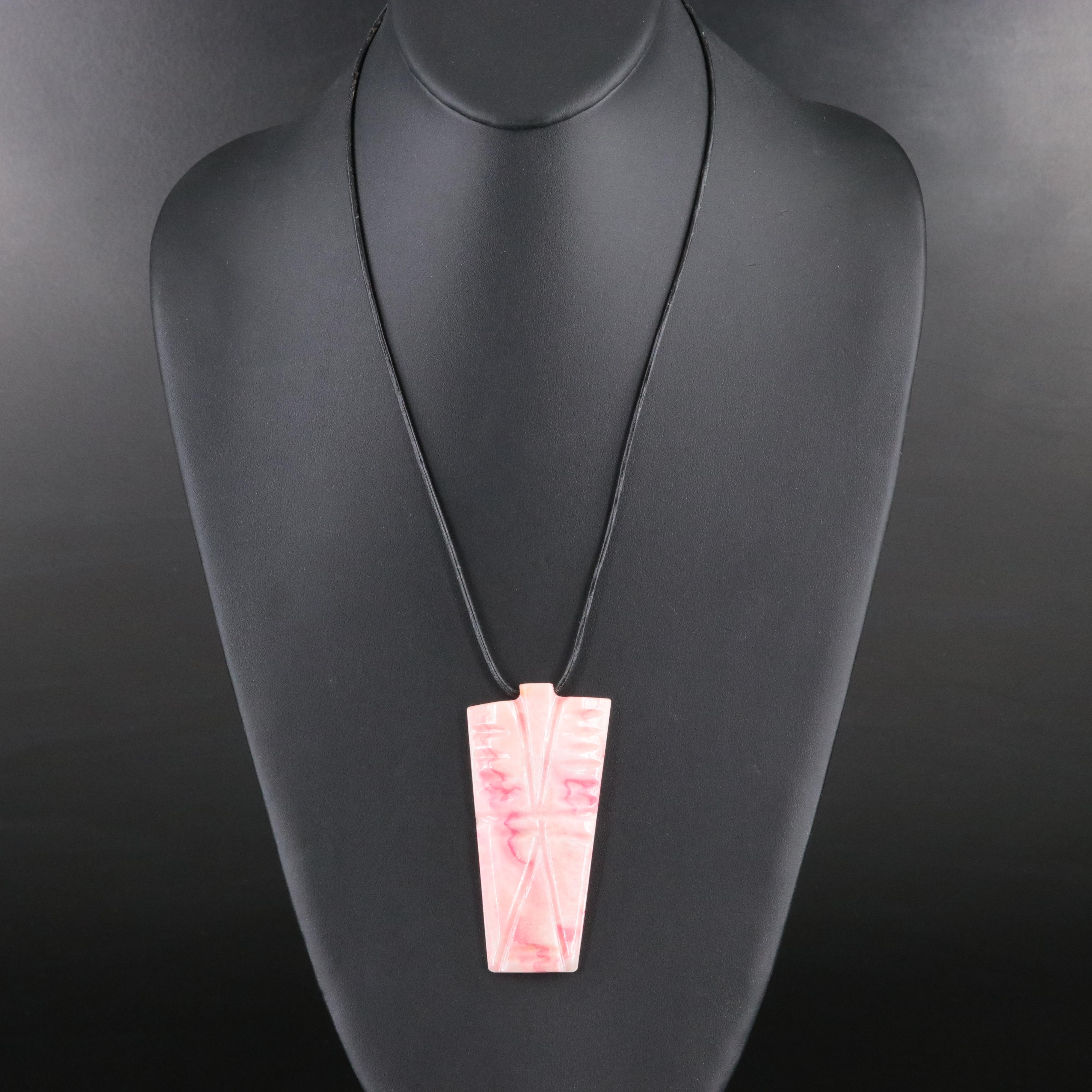 Agate Figural Pendant Necklace