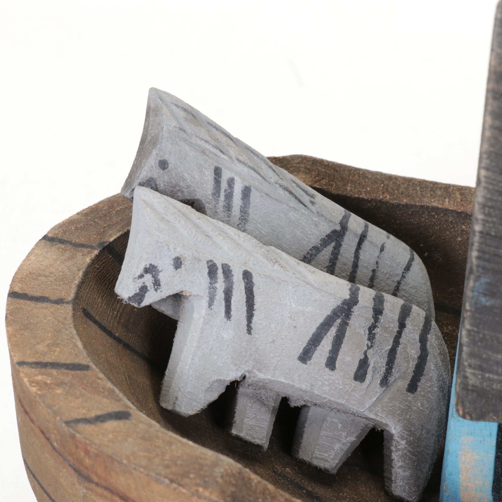 Midwest Creations Carved and Painted Wood Noah's Ark with Animal Figurines