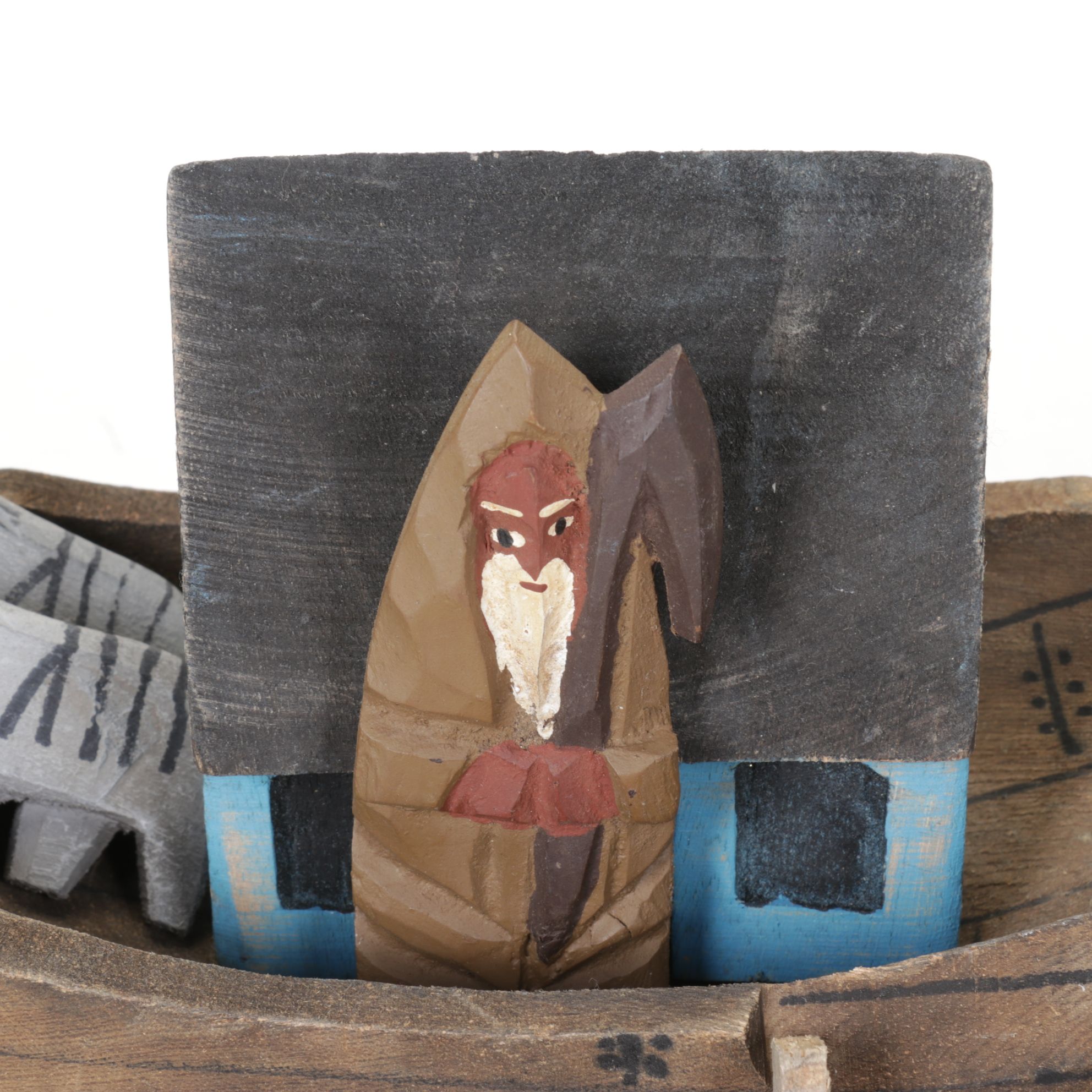 Midwest Creations Carved and Painted Wood Noah's Ark with Animal Figurines