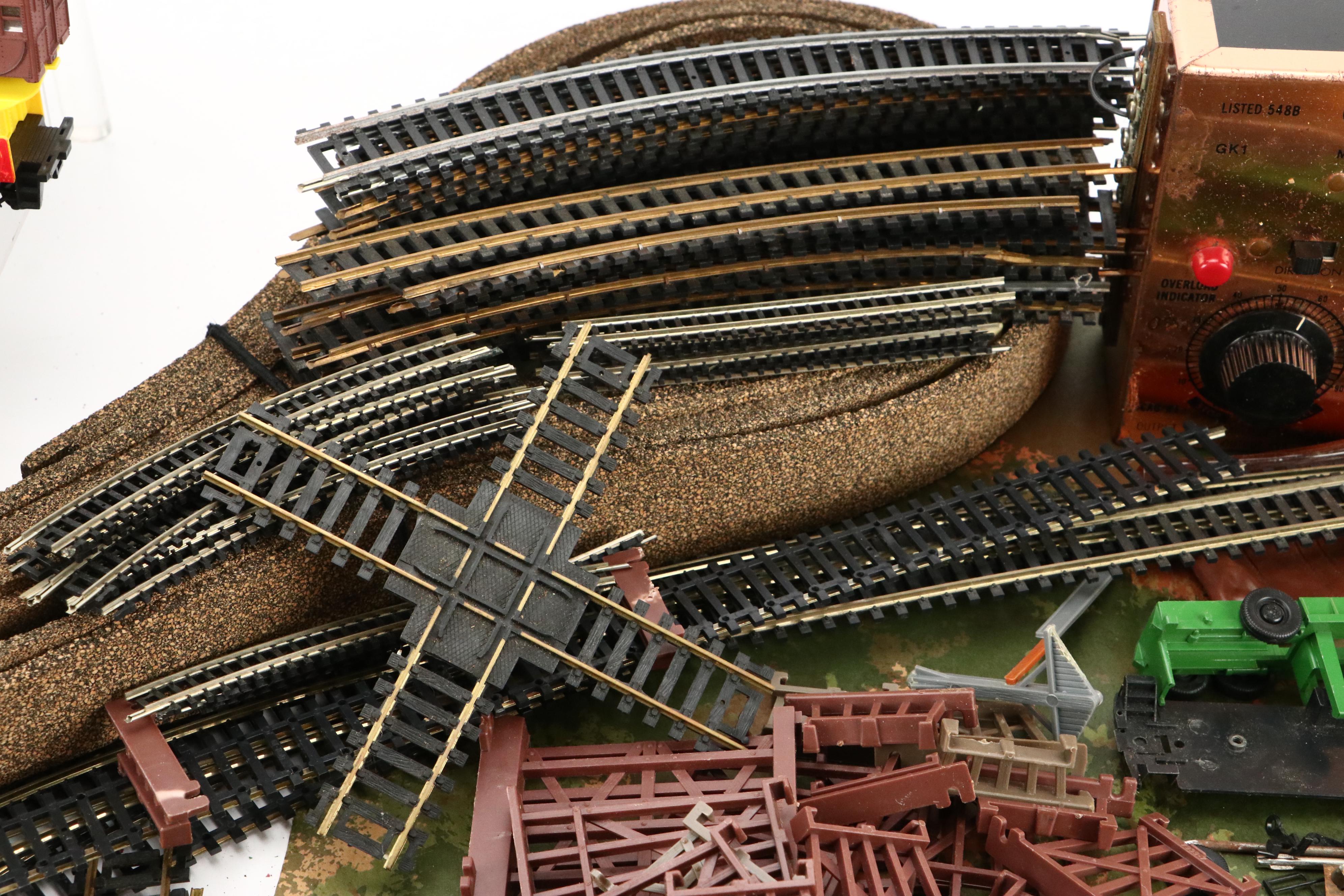 Athearn Santa Fe F7A and Other Diesel Locomotives with Boxcars and Tracks