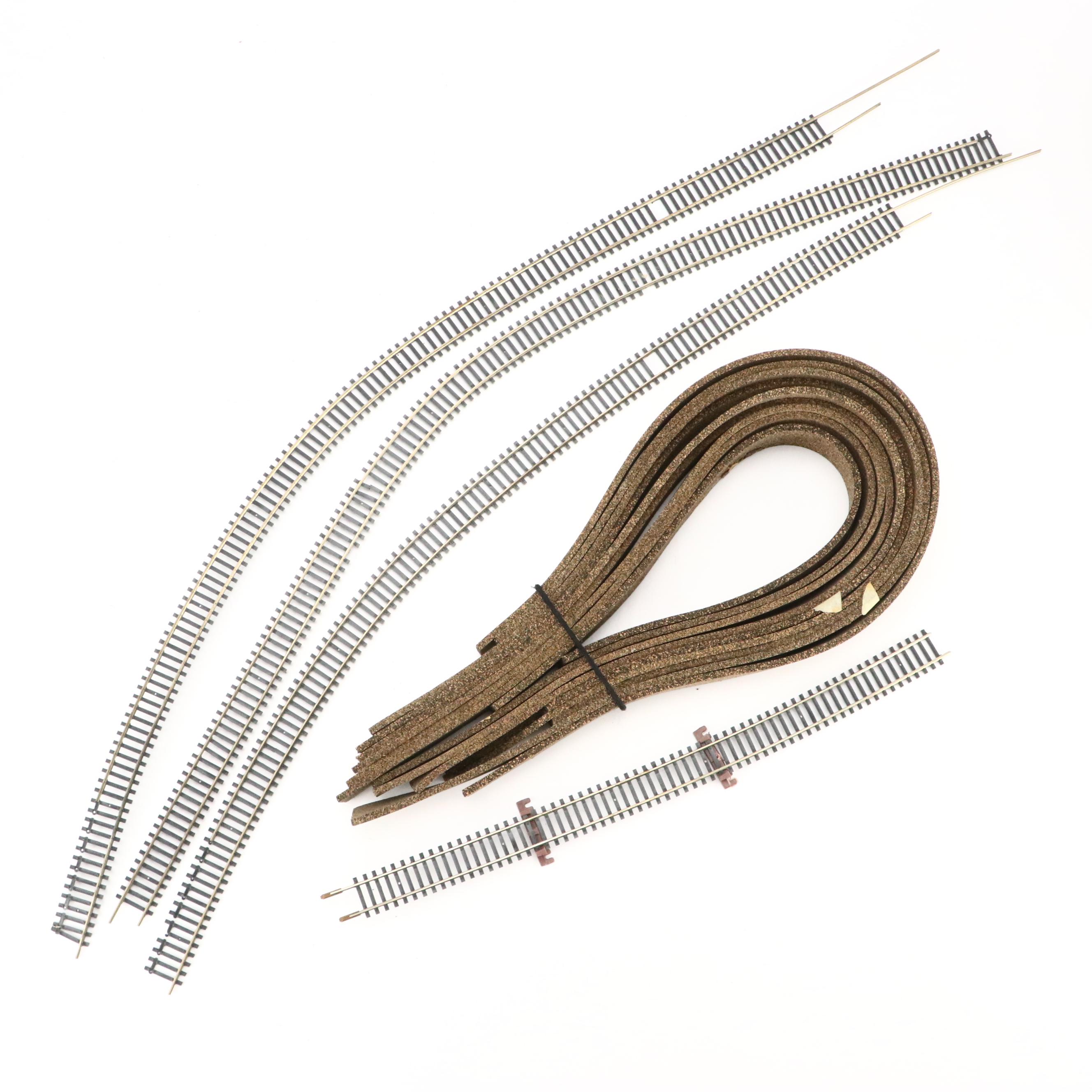 Athearn Santa Fe F7A and Other Diesel Locomotives with Boxcars and Tracks