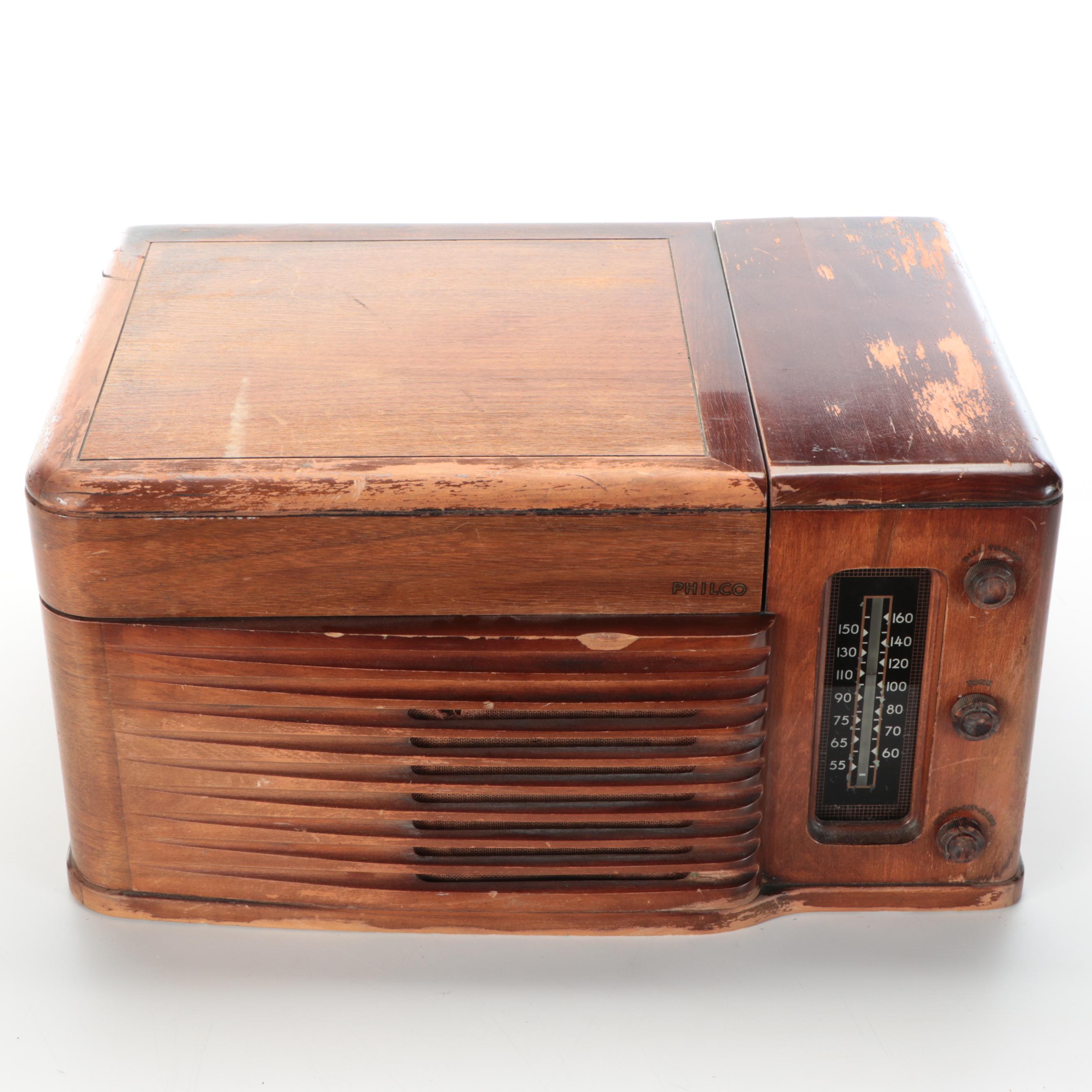 Philco Art Deco Style Wood Tabletop Record Player and Tube Radio, 1940s