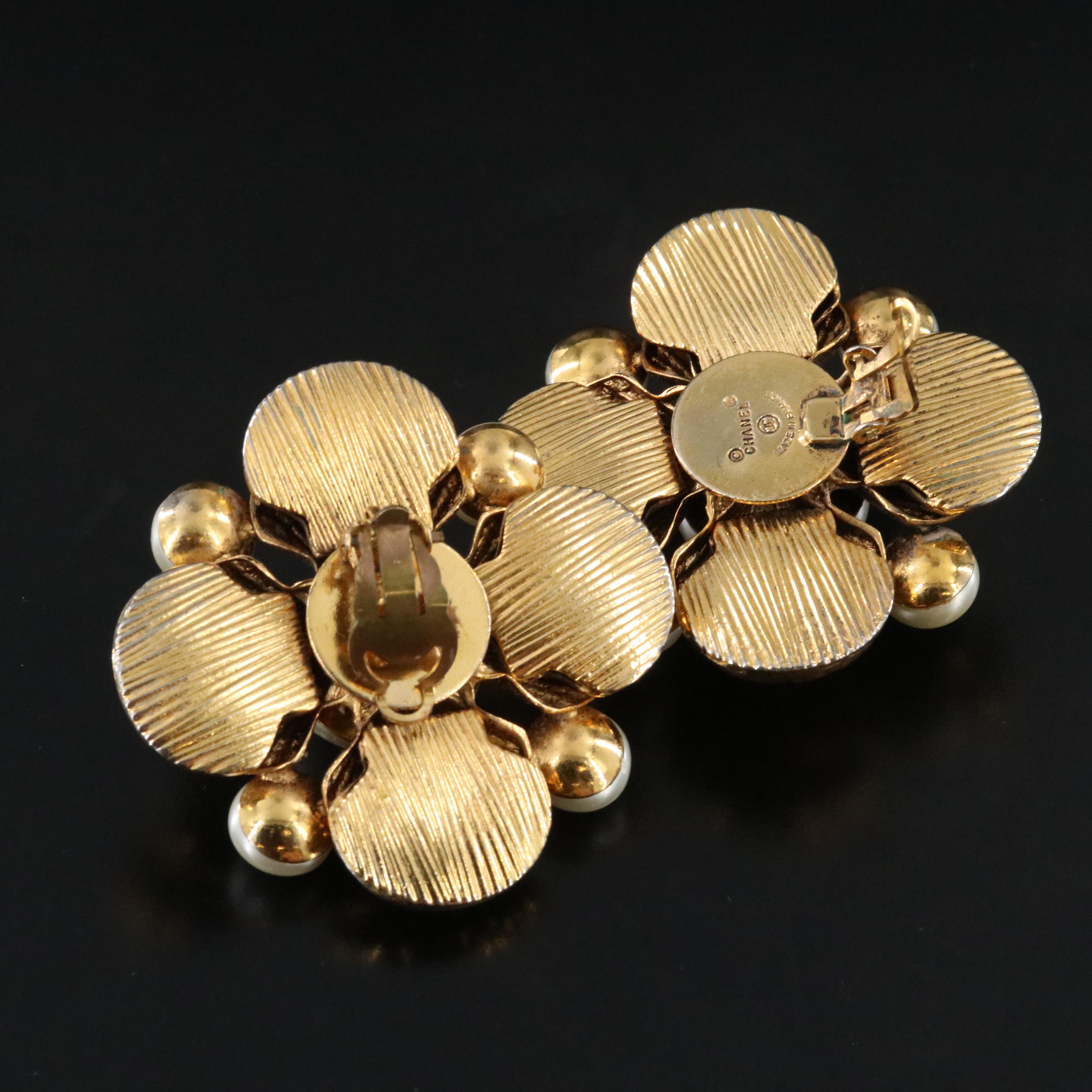 Chanel Glass Pearl Clip Earrings Vintage