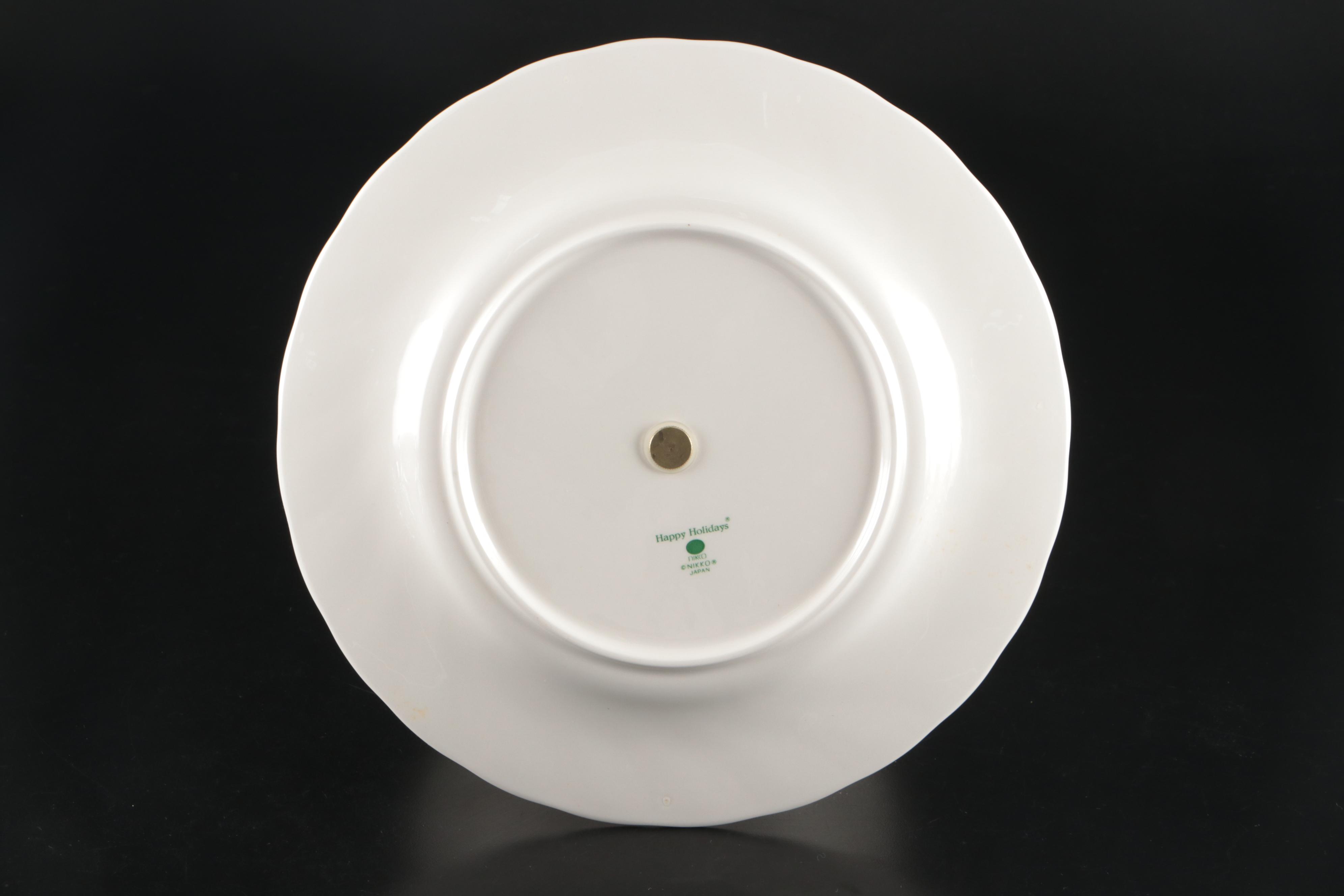 Spode Porcelain Tiered Tray, Lladró Ornaments, and More Christmas Décor