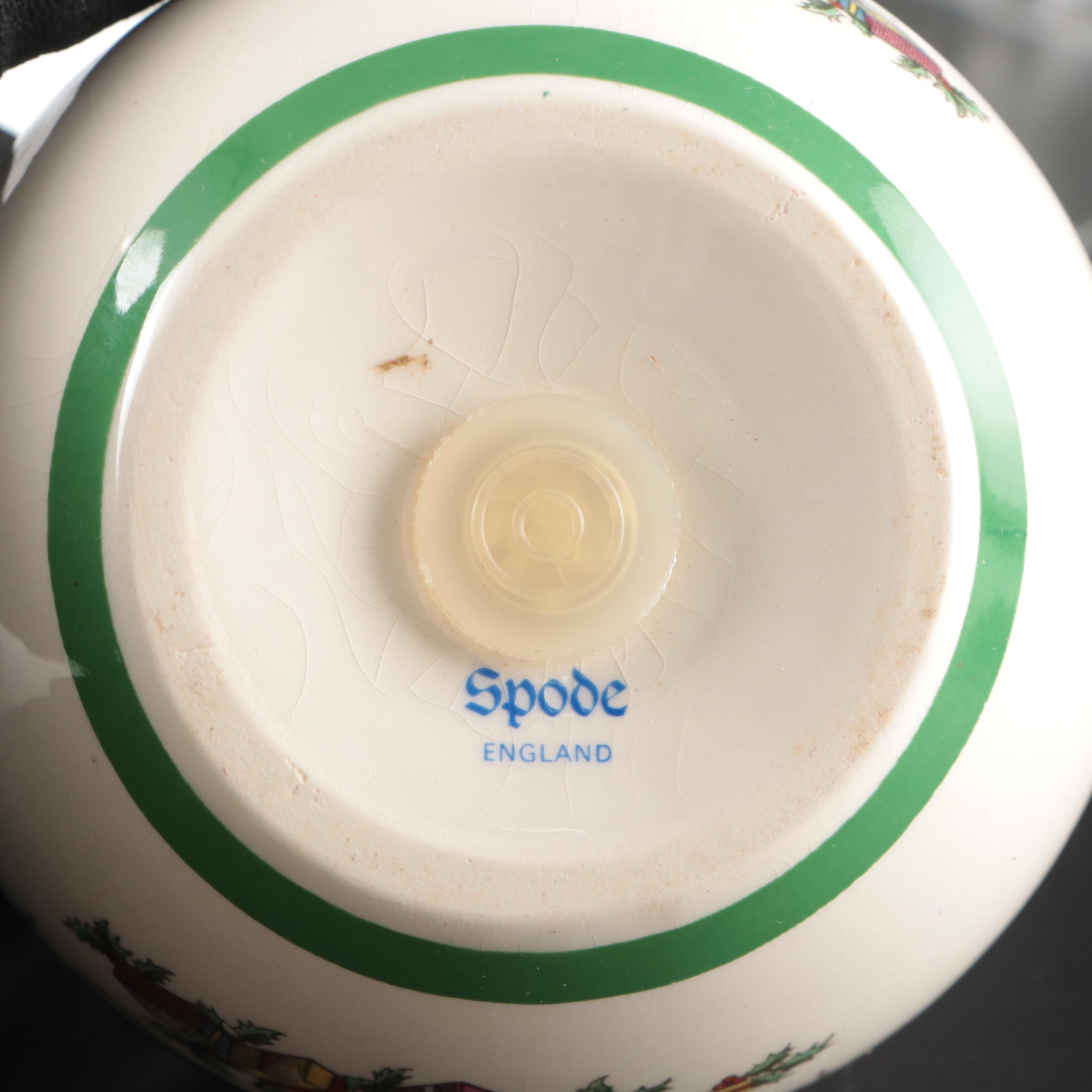 Spode Porcelain Tiered Tray, Lladró Ornaments, and More Christmas Décor