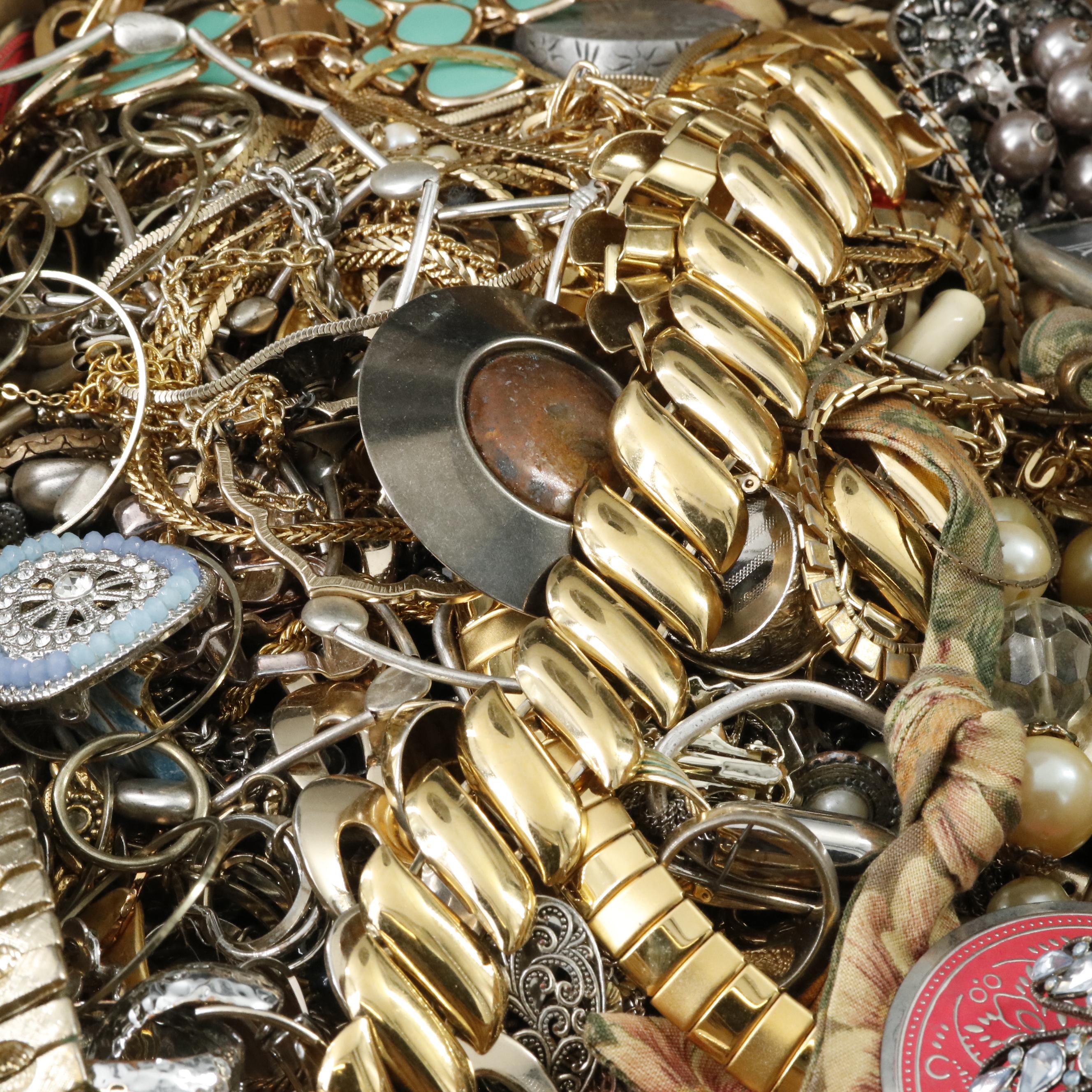 Uncommon Discoveries: Jewelry Collection