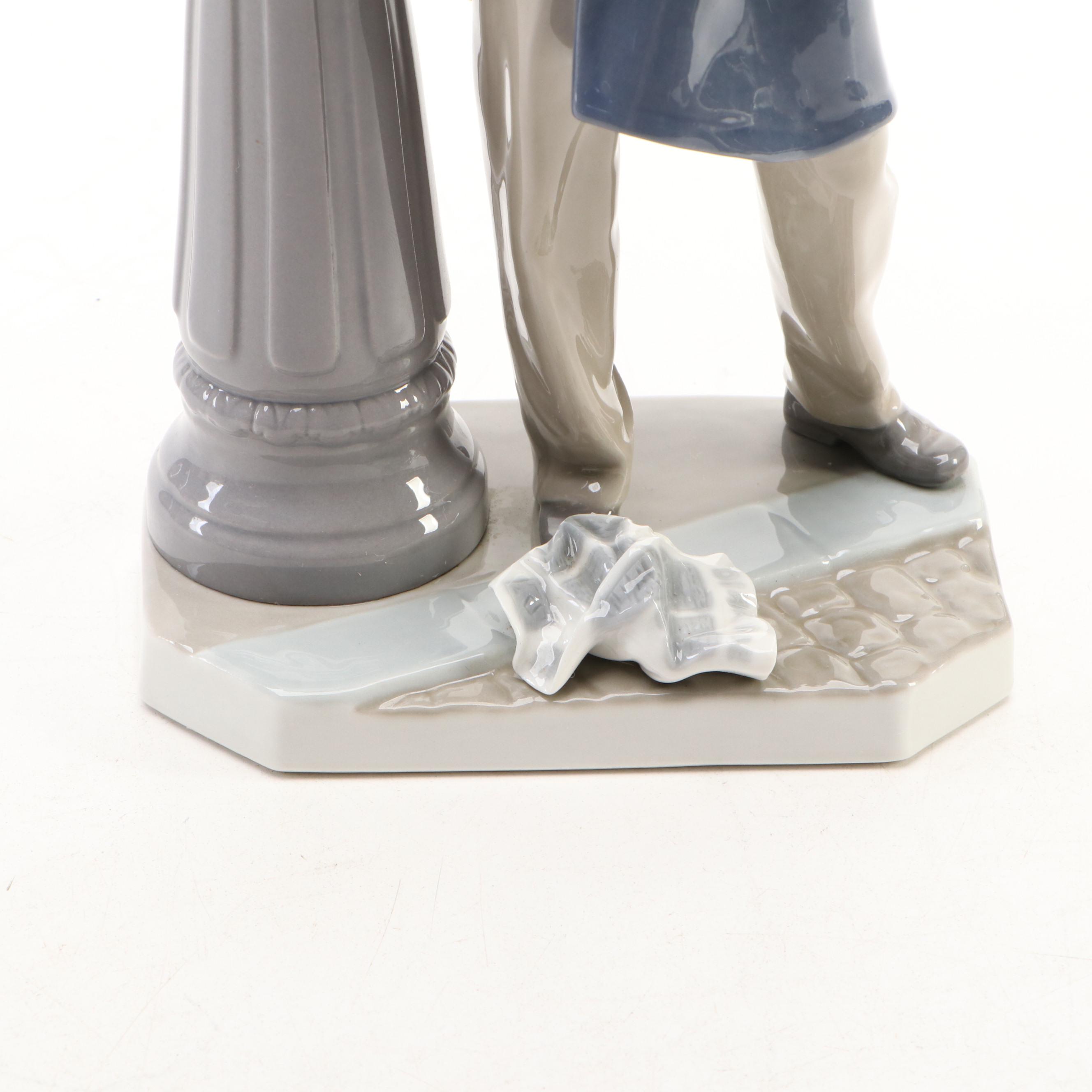 Lladró "Lamplighter" Porcelain Figurine